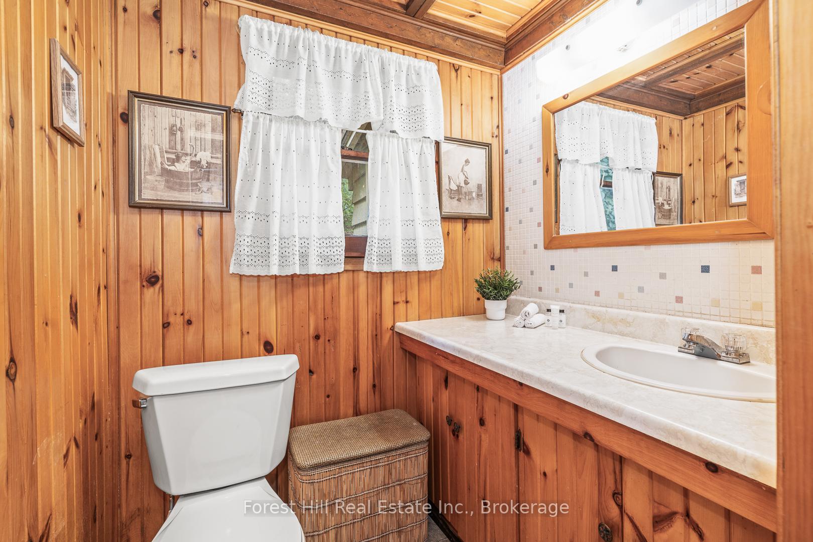 Photo 16 of 1277 Causeway Drive, Algonquin Highlands, McClintock — HOMEH