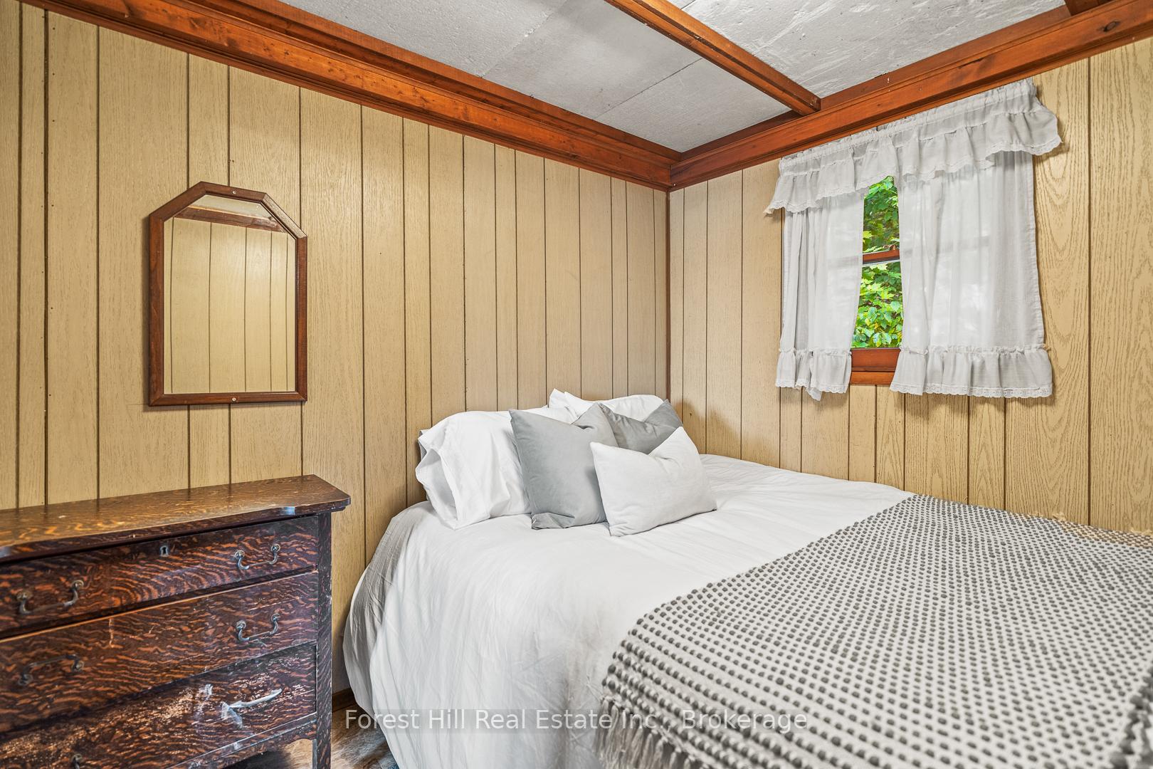 Photo 20 of 1277 Causeway Drive, Algonquin Highlands, McClintock — HOMEH