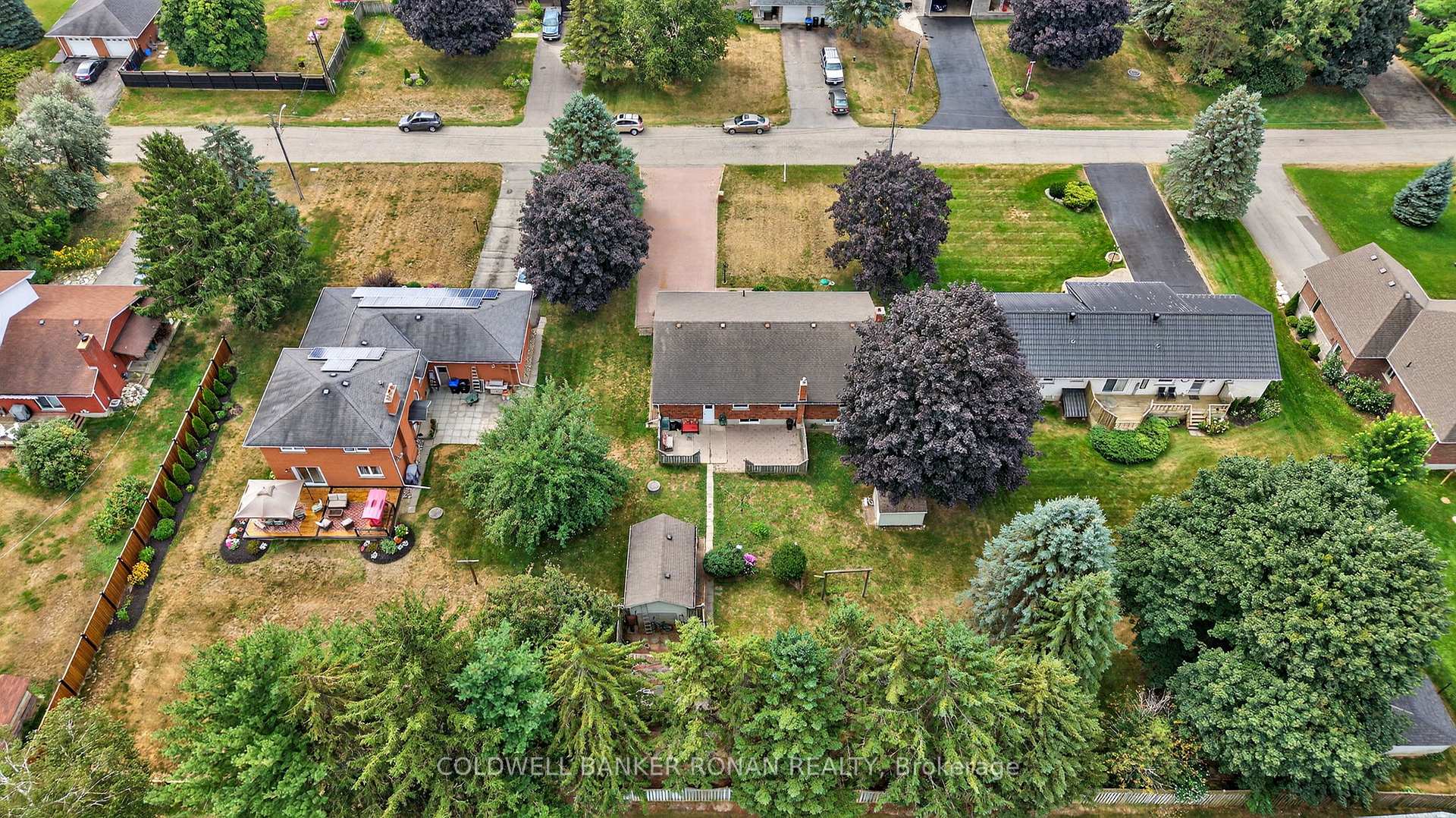 Photo 35 of 8 Douglas Drive, New Tecumseth, Alliston — HOMEH