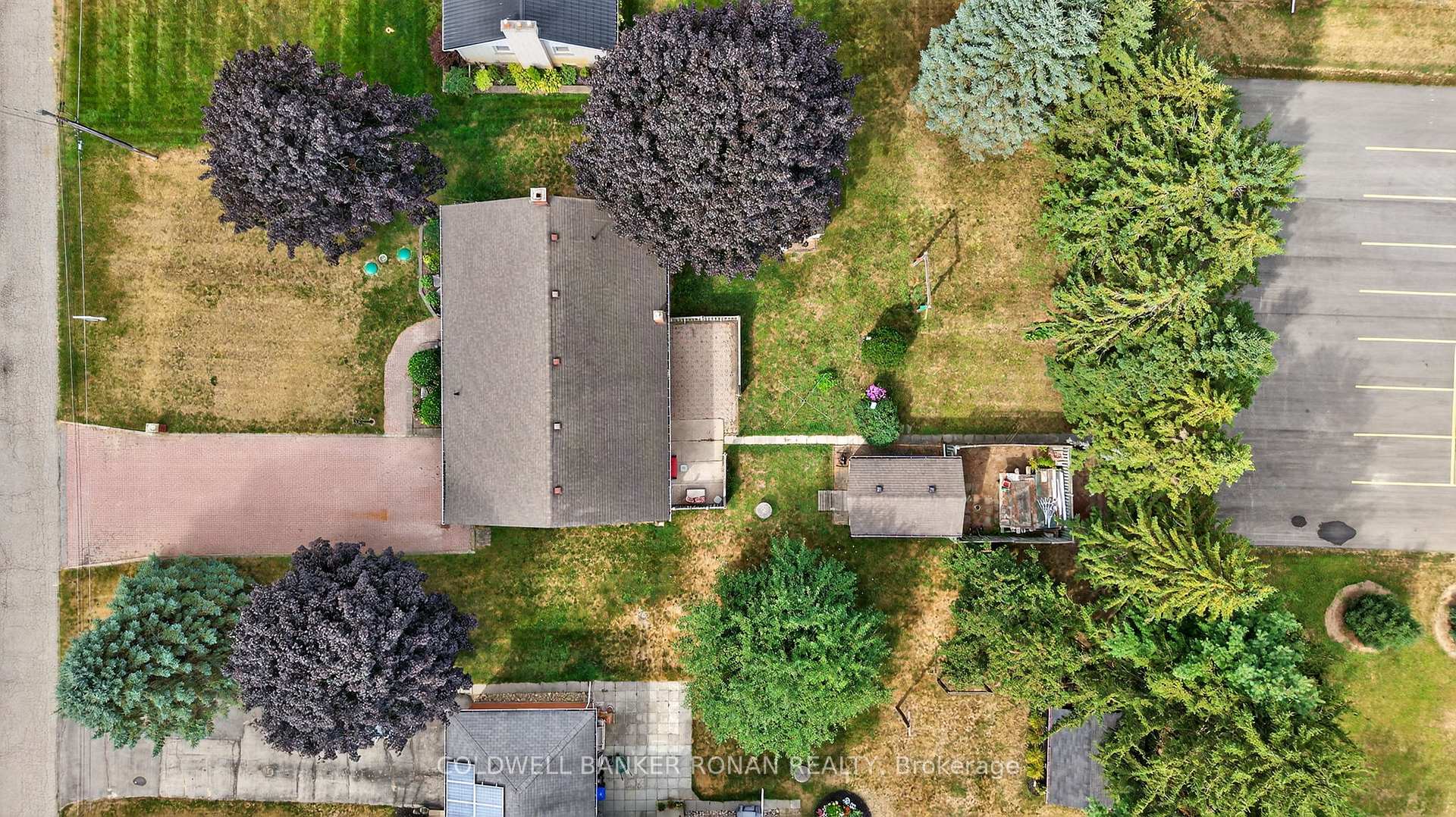 Photo 41 of 8 Douglas Drive, New Tecumseth, Alliston — HOMEH