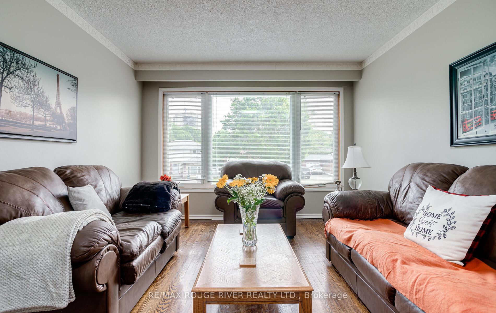 Photo 15 of 690 Central Park Boulevard N, Oshawa, Centennial — HOMEH