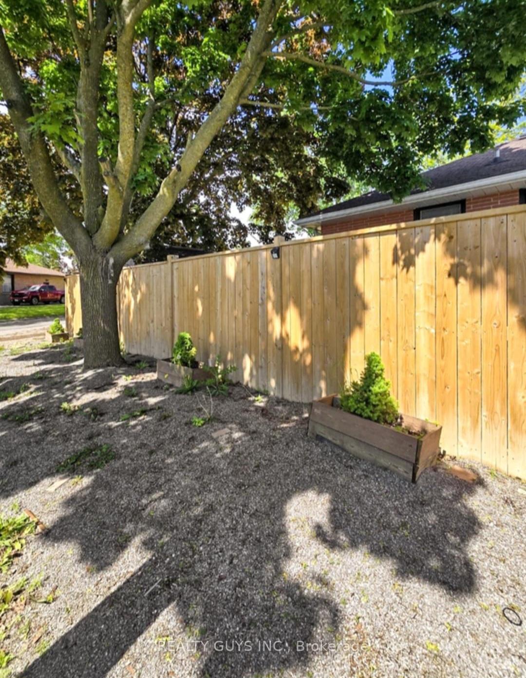 Photo 4 of 650 Crawford Drive, Peterborough, Otonabee Ward 1 — HOMEH