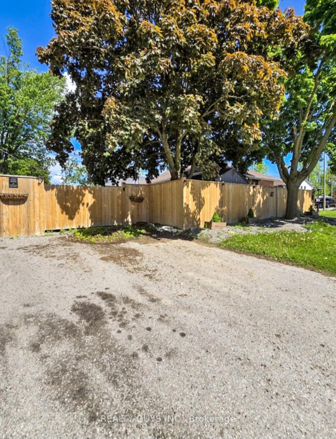 Photo 10 of 650 Crawford Drive, Peterborough, Otonabee Ward 1 — HOMEH