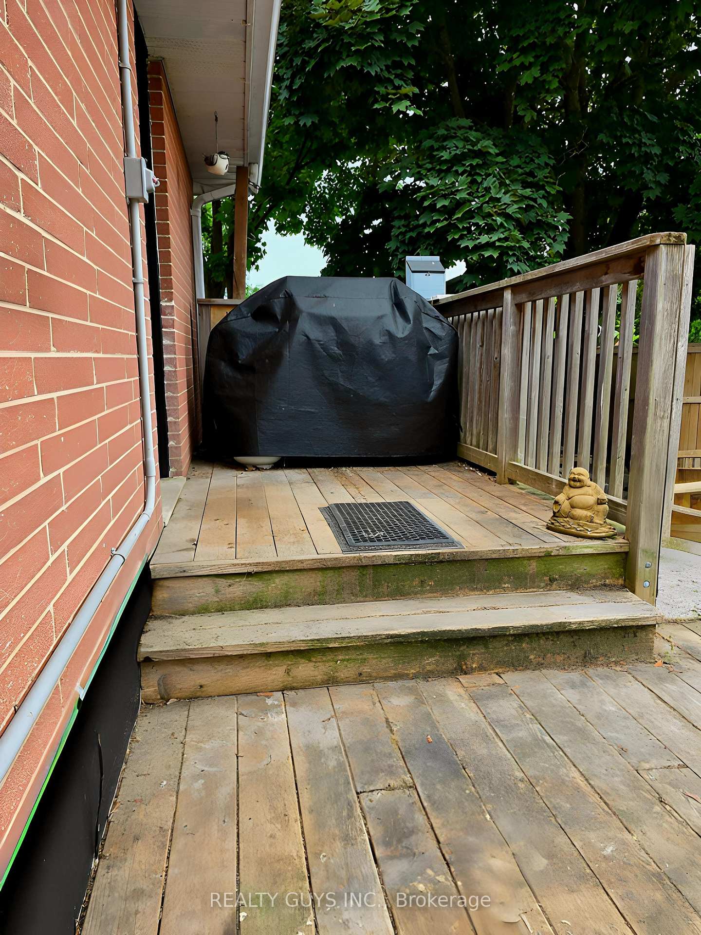 Photo 2 of 650 Crawford Drive, Peterborough, Otonabee Ward 1 — HOMEH