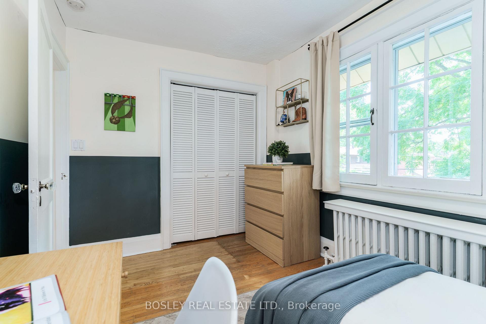 Photo 16 of 43 Eastwood Road, Toronto, Woodbine Corridor — HOMEH