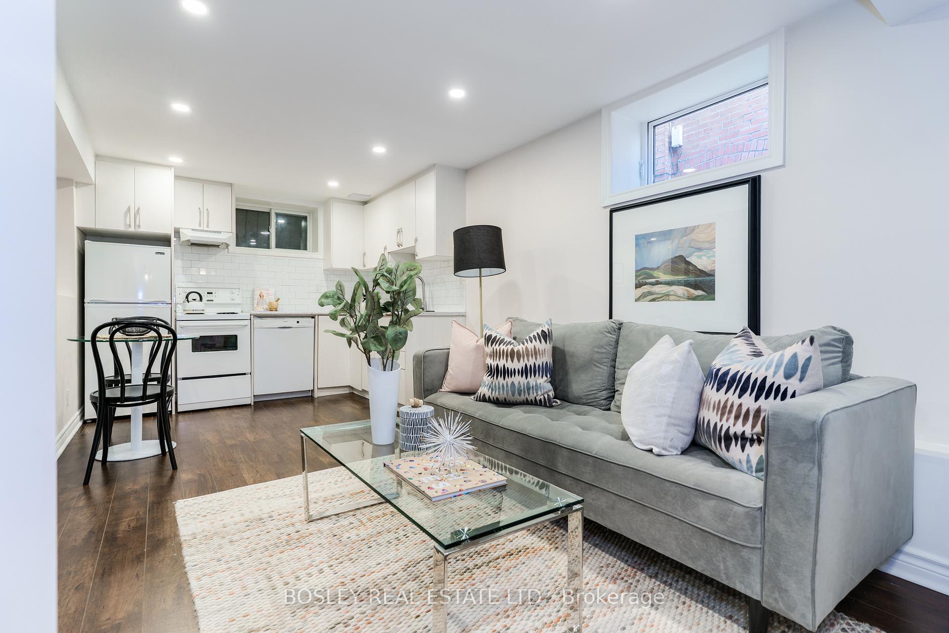 Photo 13 of 43 Eastwood Road, Toronto, Woodbine Corridor — HOMEH