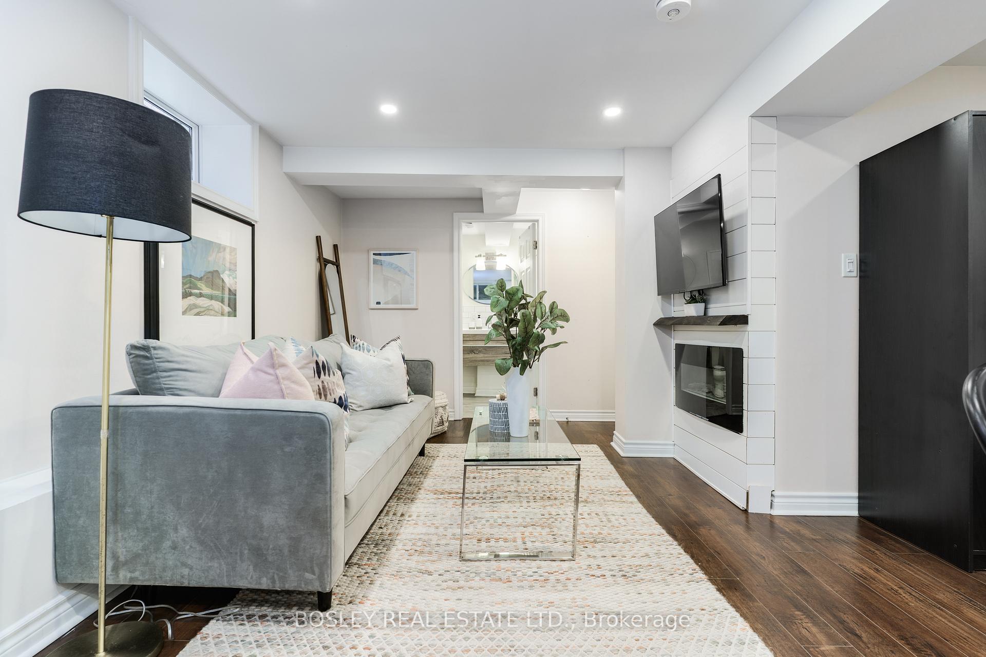 Photo 33 of 43 Eastwood Road, Toronto, Woodbine Corridor — HOMEH