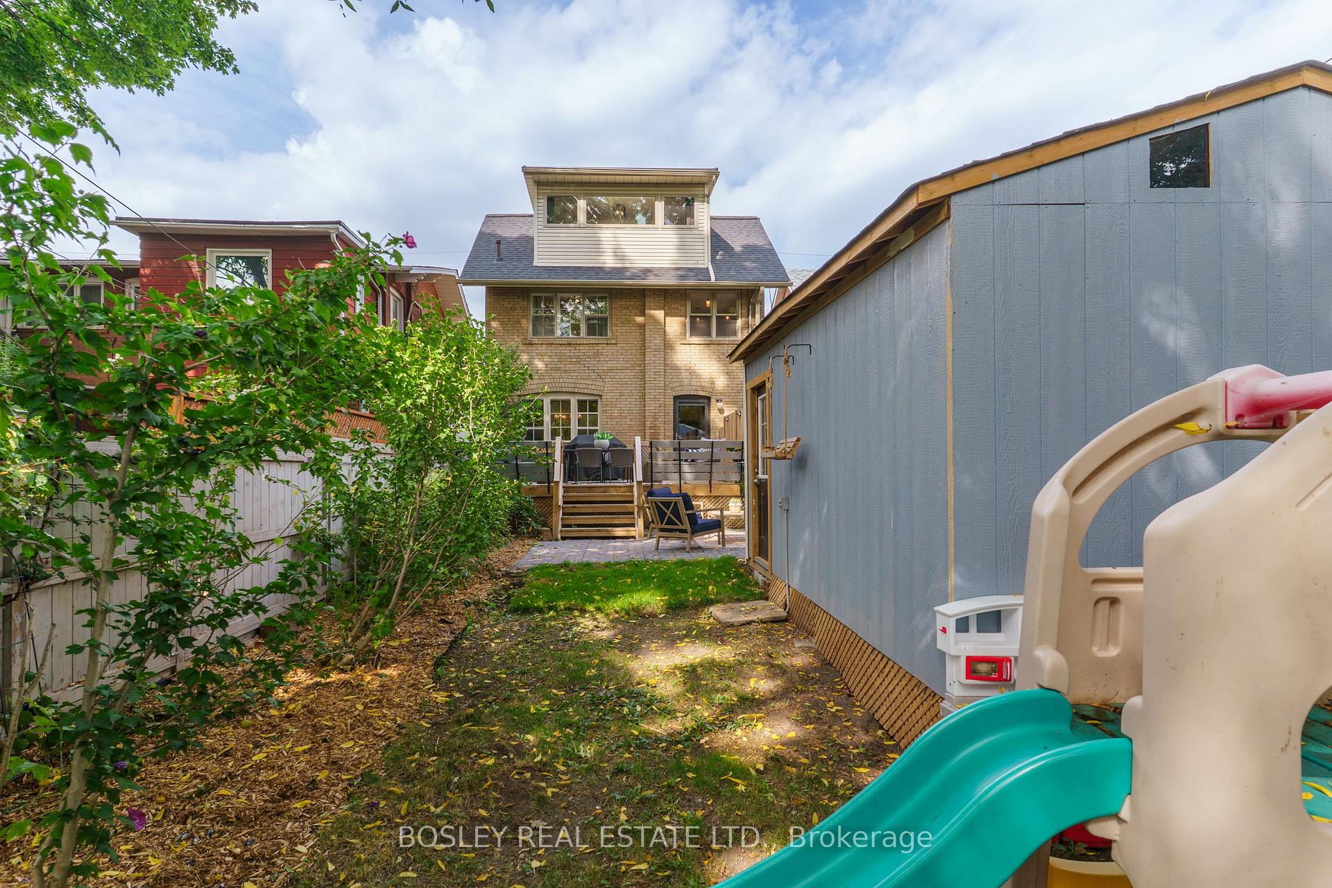 Photo 40 of 43 Eastwood Road, Toronto, Woodbine Corridor — HOMEH