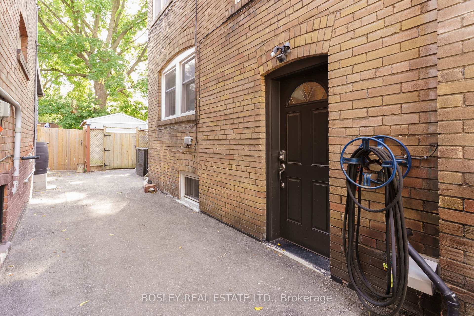 Photo 44 of 43 Eastwood Road, Toronto, Woodbine Corridor — HOMEH