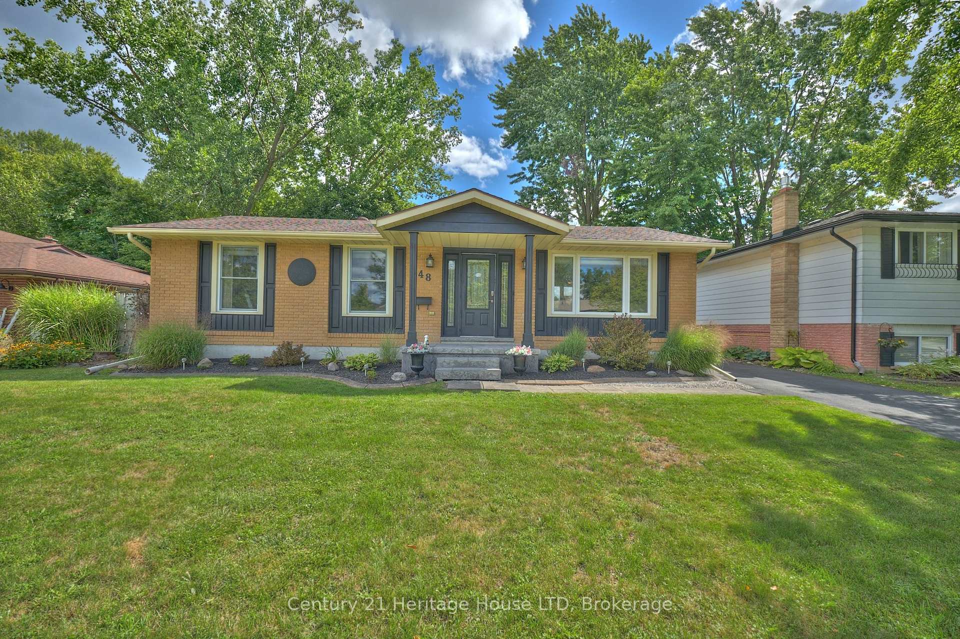 Photo 1 of 48 Loyalist Drive, Welland, Prince Charles — HOMEH