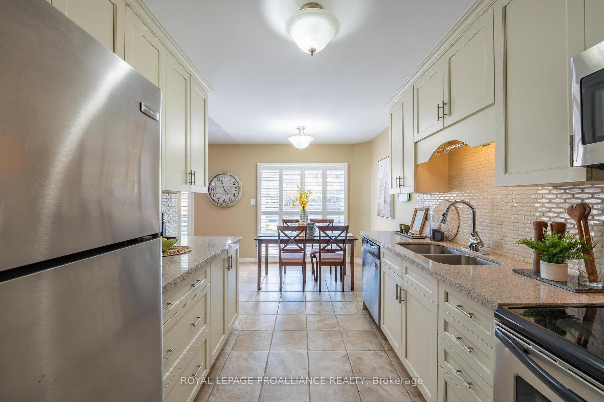 Photo 9 of 7 Fieldcrest Avenue, Clarington, Courtice — HOMEH