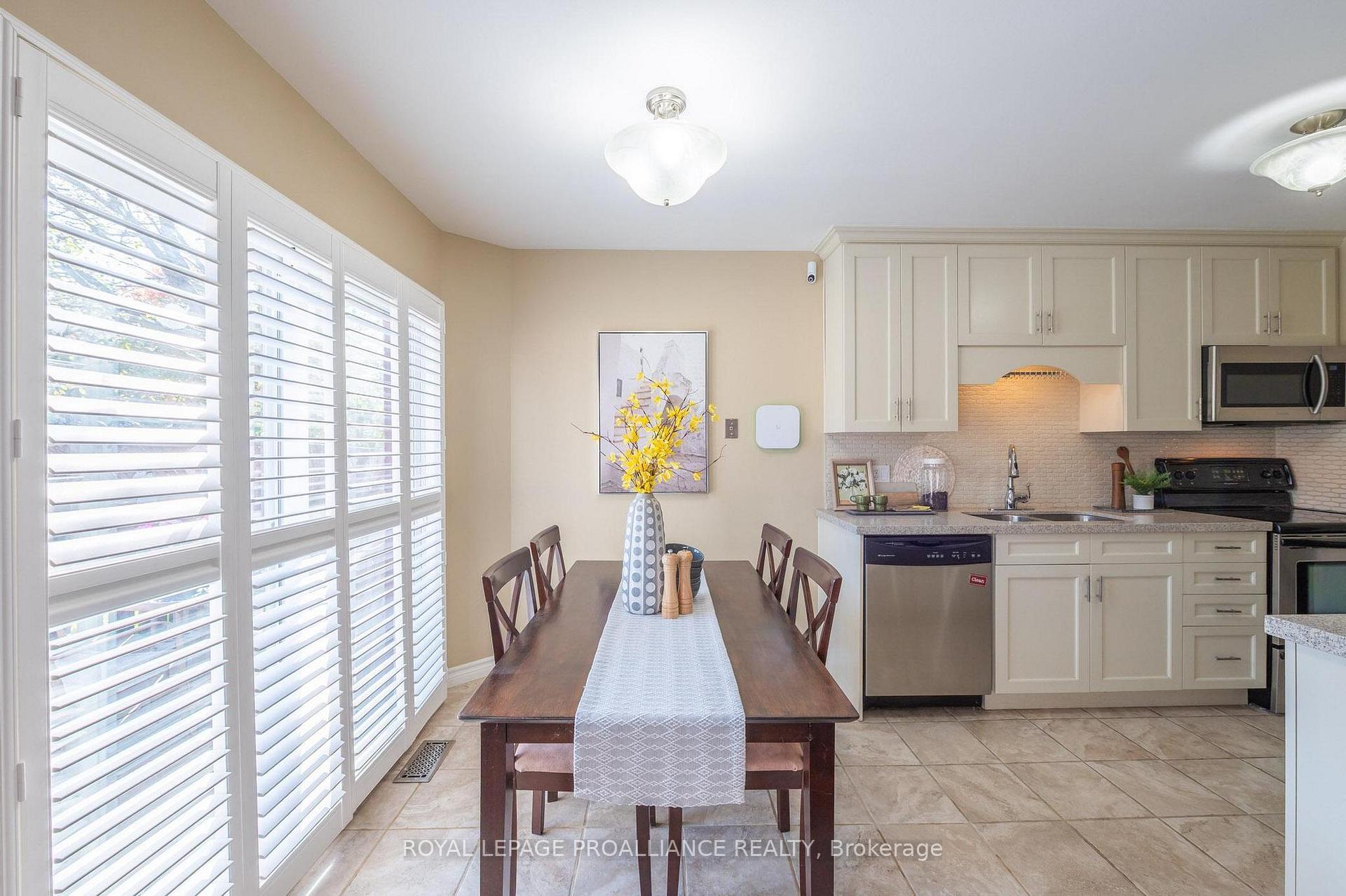 Photo 12 of 7 Fieldcrest Avenue, Clarington, Courtice — HOMEH