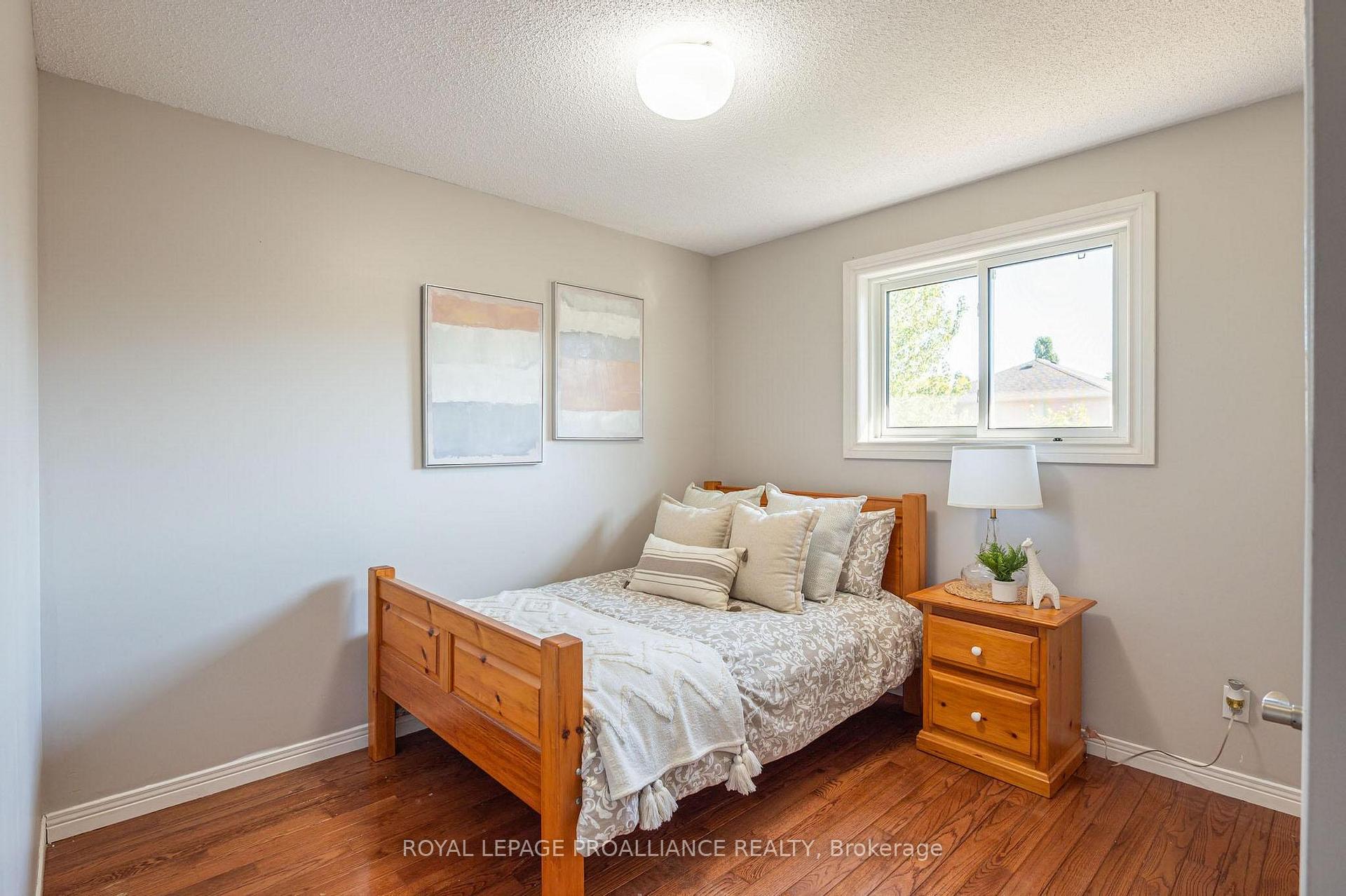 Photo 15 of 7 Fieldcrest Avenue, Clarington, Courtice — HOMEH