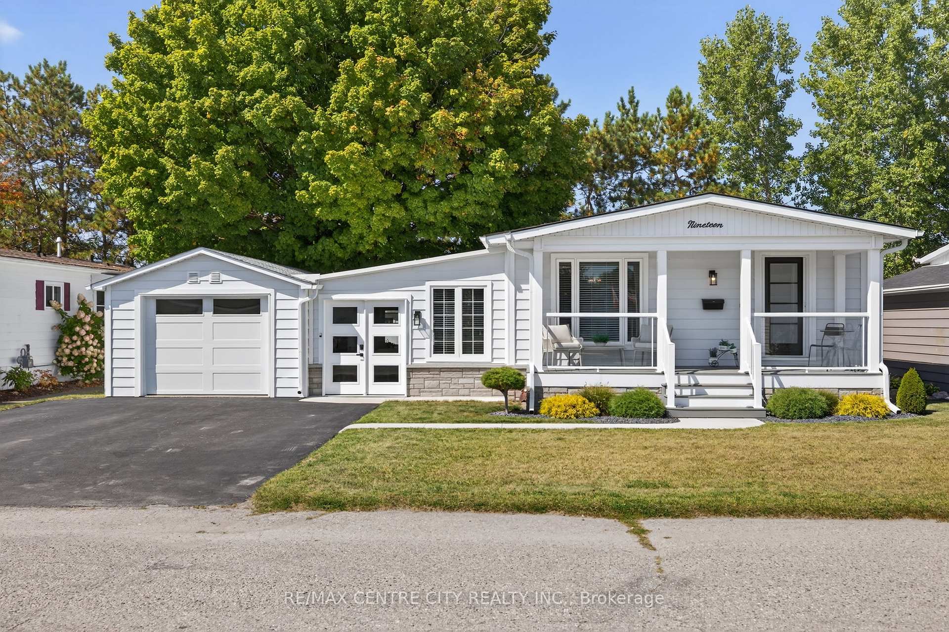 Photo 1 of 19 Miller Street, Strathroy-Caradoc, SW — HOMEH