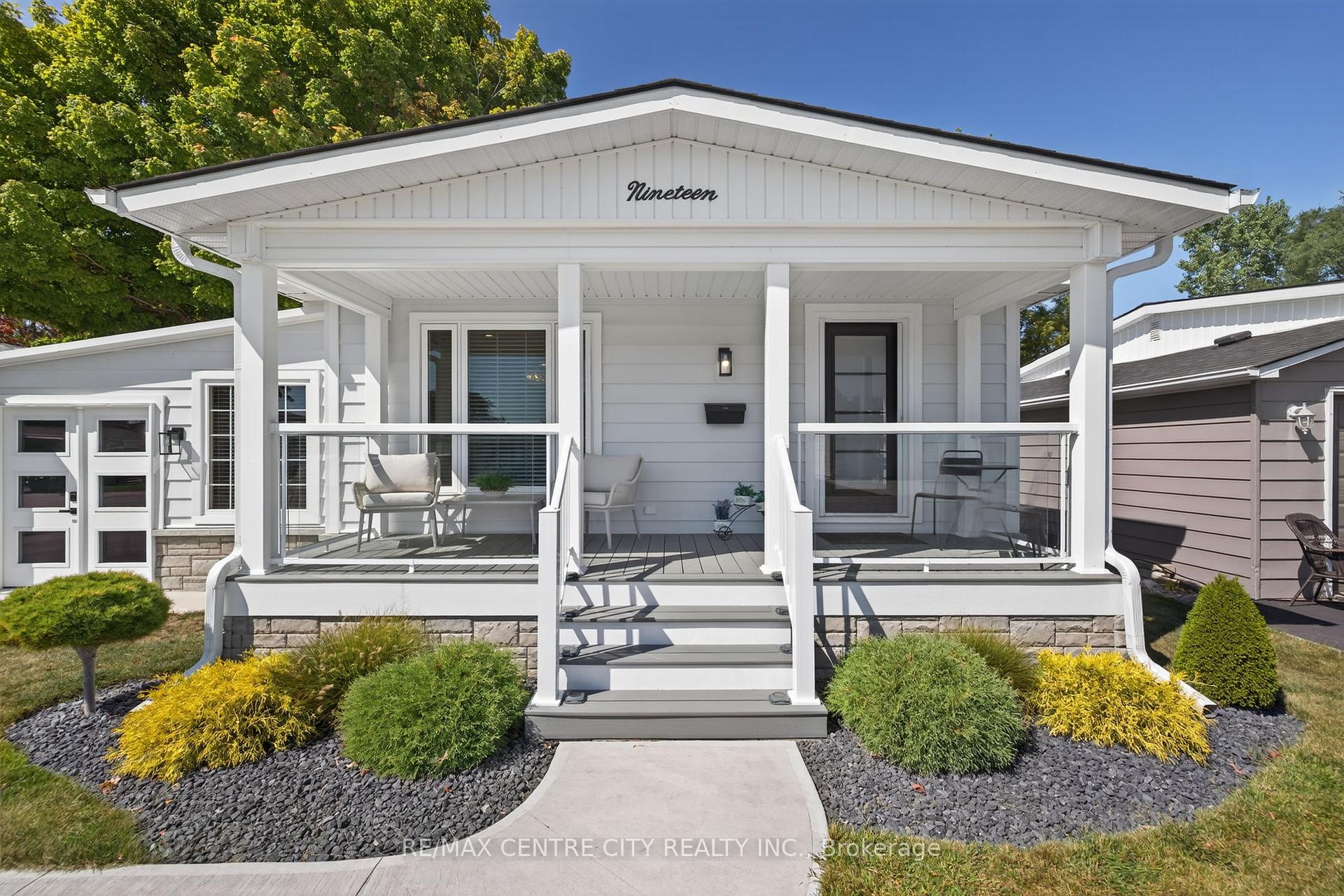 Photo 4 of 19 Miller Street, Strathroy-Caradoc, SW — HOMEH