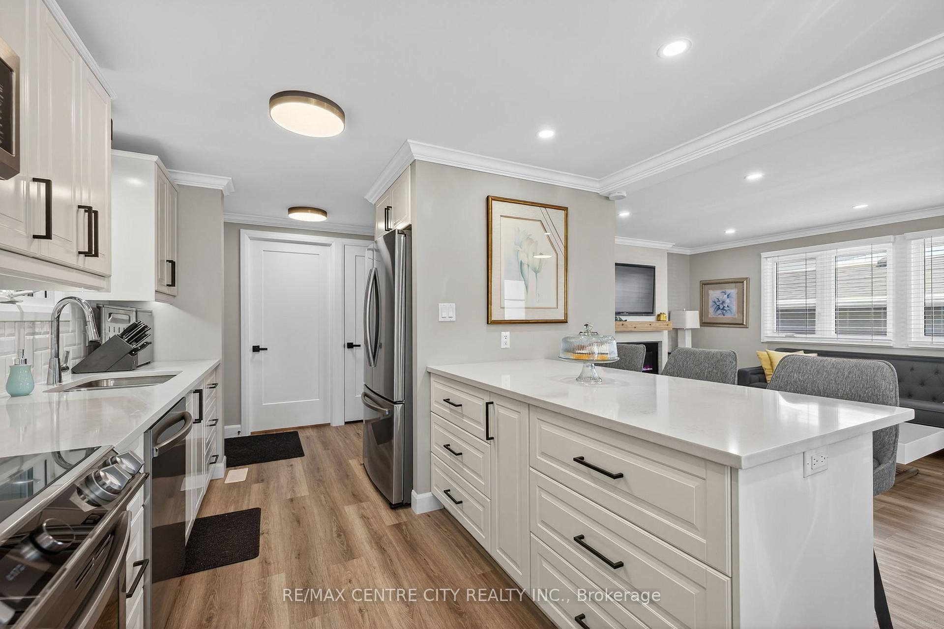 Photo 9 of 19 Miller Street, Strathroy-Caradoc, SW — HOMEH