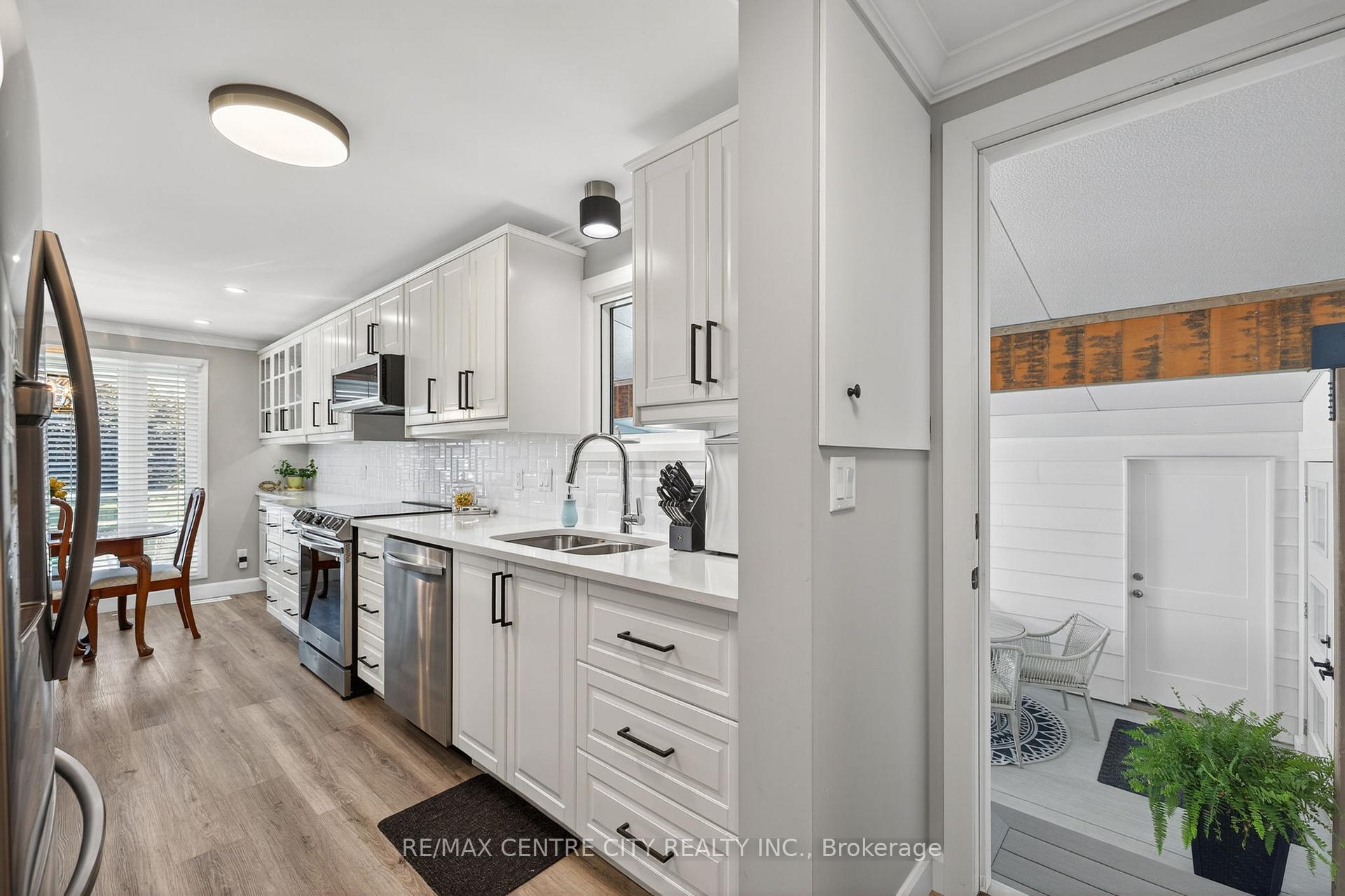 Photo 11 of 19 Miller Street, Strathroy-Caradoc, SW — HOMEH