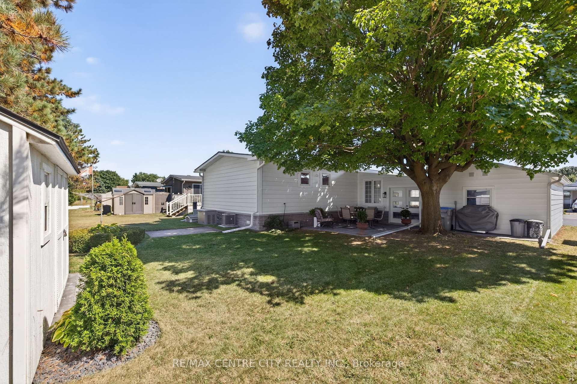 Photo 35 of 19 Miller Street, Strathroy-Caradoc, SW — HOMEH