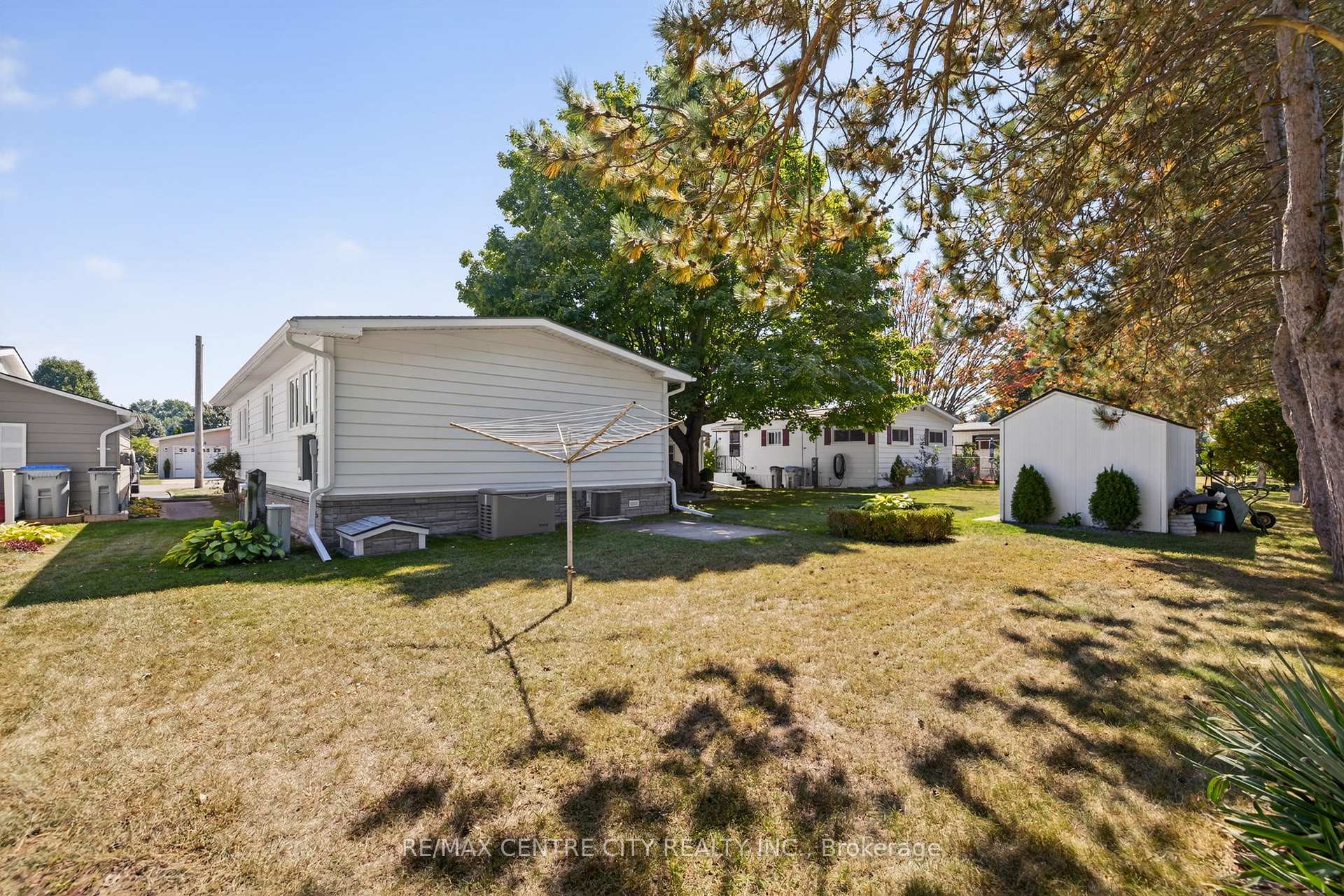 Photo 45 of 19 Miller Street, Strathroy-Caradoc, SW — HOMEH