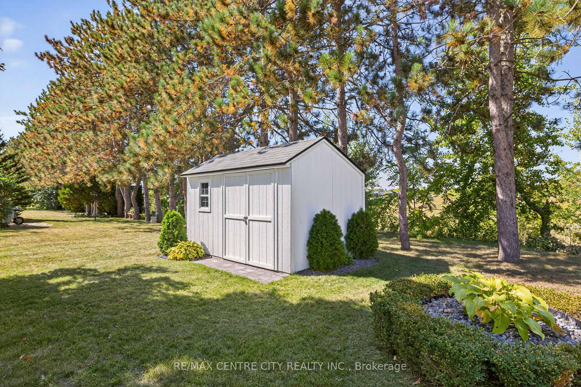 Photo 43 of 19 Miller Street, Strathroy-Caradoc, SW — HOMEH