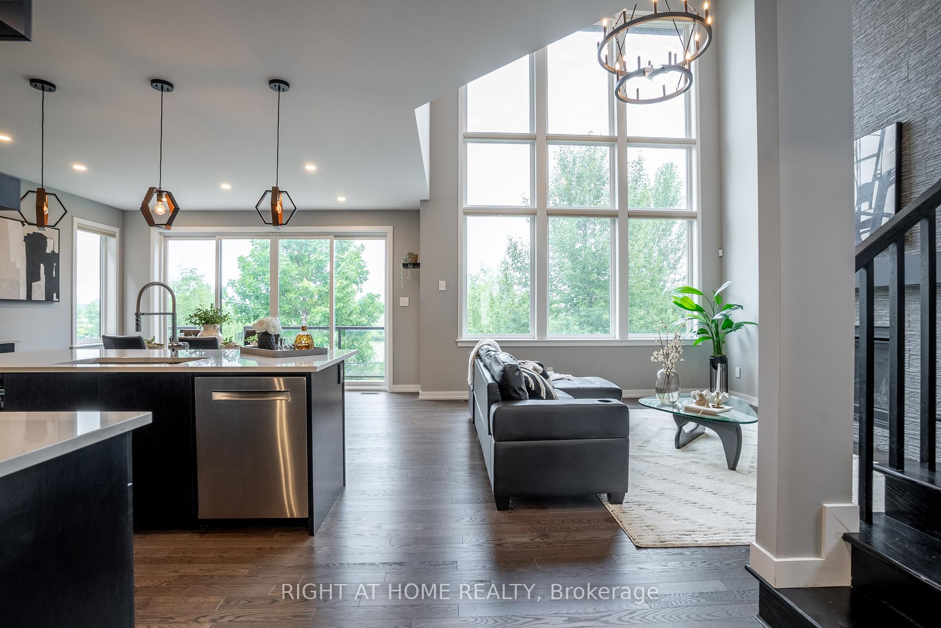 Photo 20 of 345 Andalusian Crescent, Ottawa, Kanata - Emerald Meadows/Trailwest — HOMEH