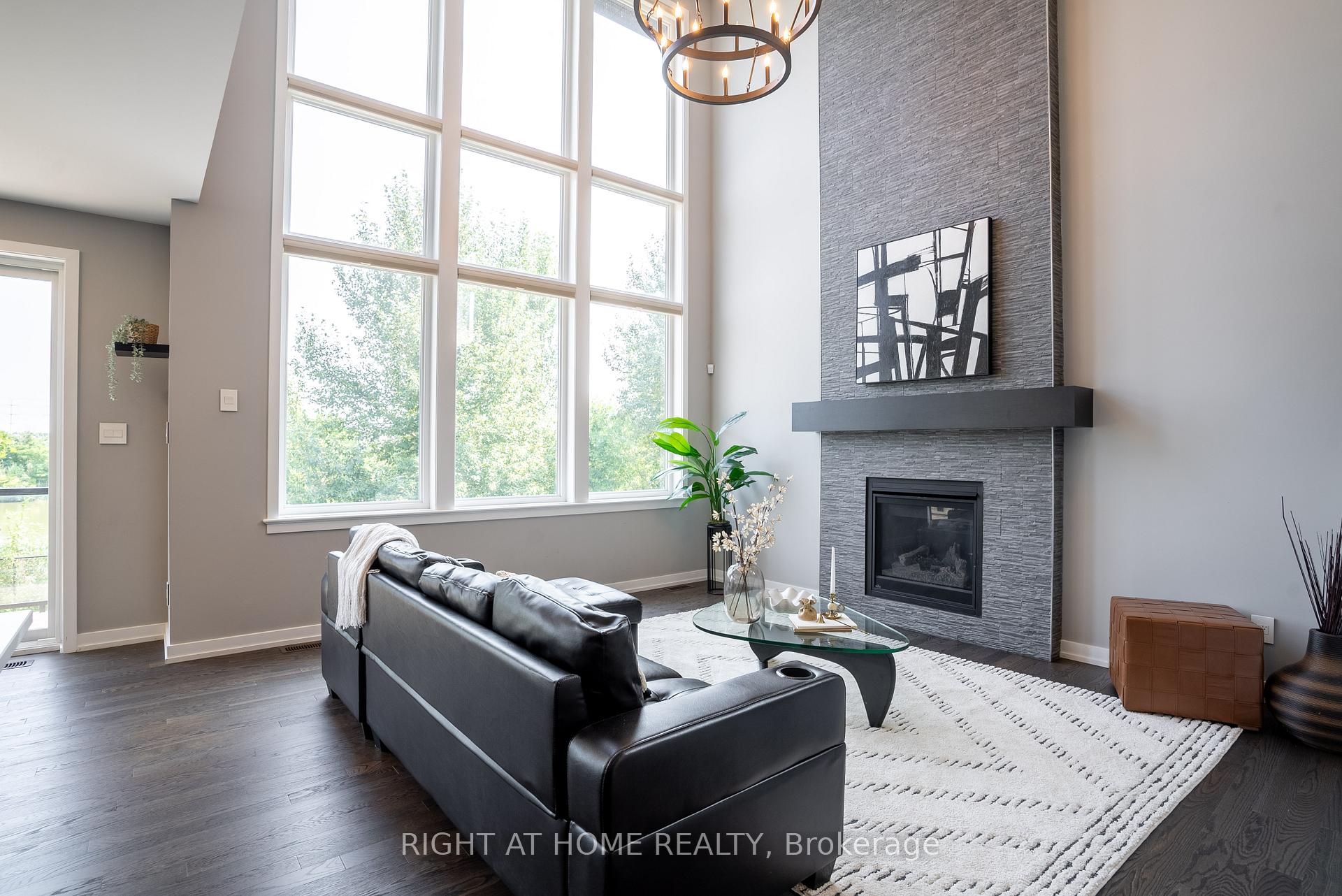 Photo 9 of 345 Andalusian Crescent, Ottawa, Kanata - Emerald Meadows/Trailwest — HOMEH