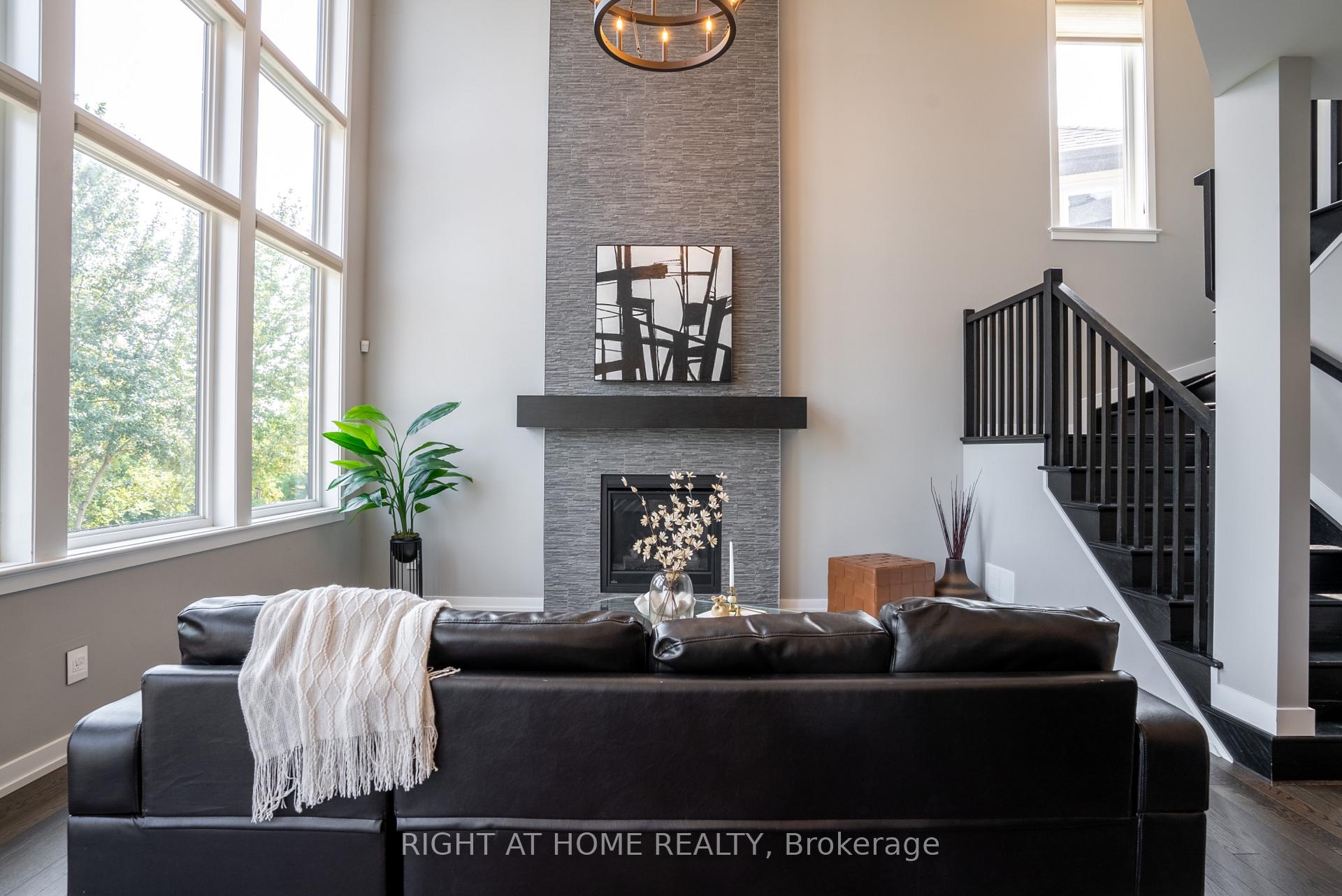 Photo 12 of 345 Andalusian Crescent, Ottawa, Kanata - Emerald Meadows/Trailwest — HOMEH