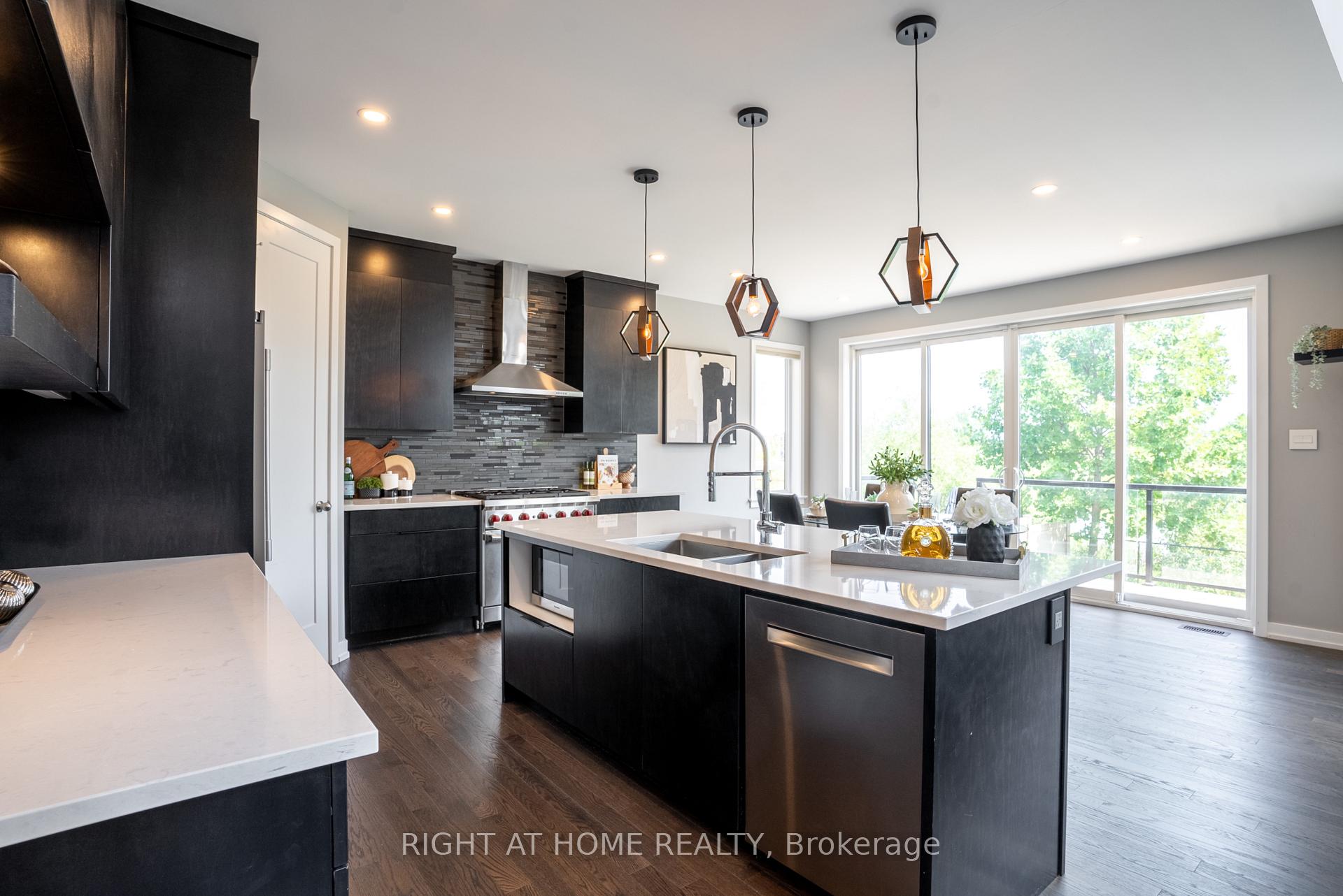 Photo 6 of 345 Andalusian Crescent, Ottawa, Kanata - Emerald Meadows/Trailwest — HOMEH