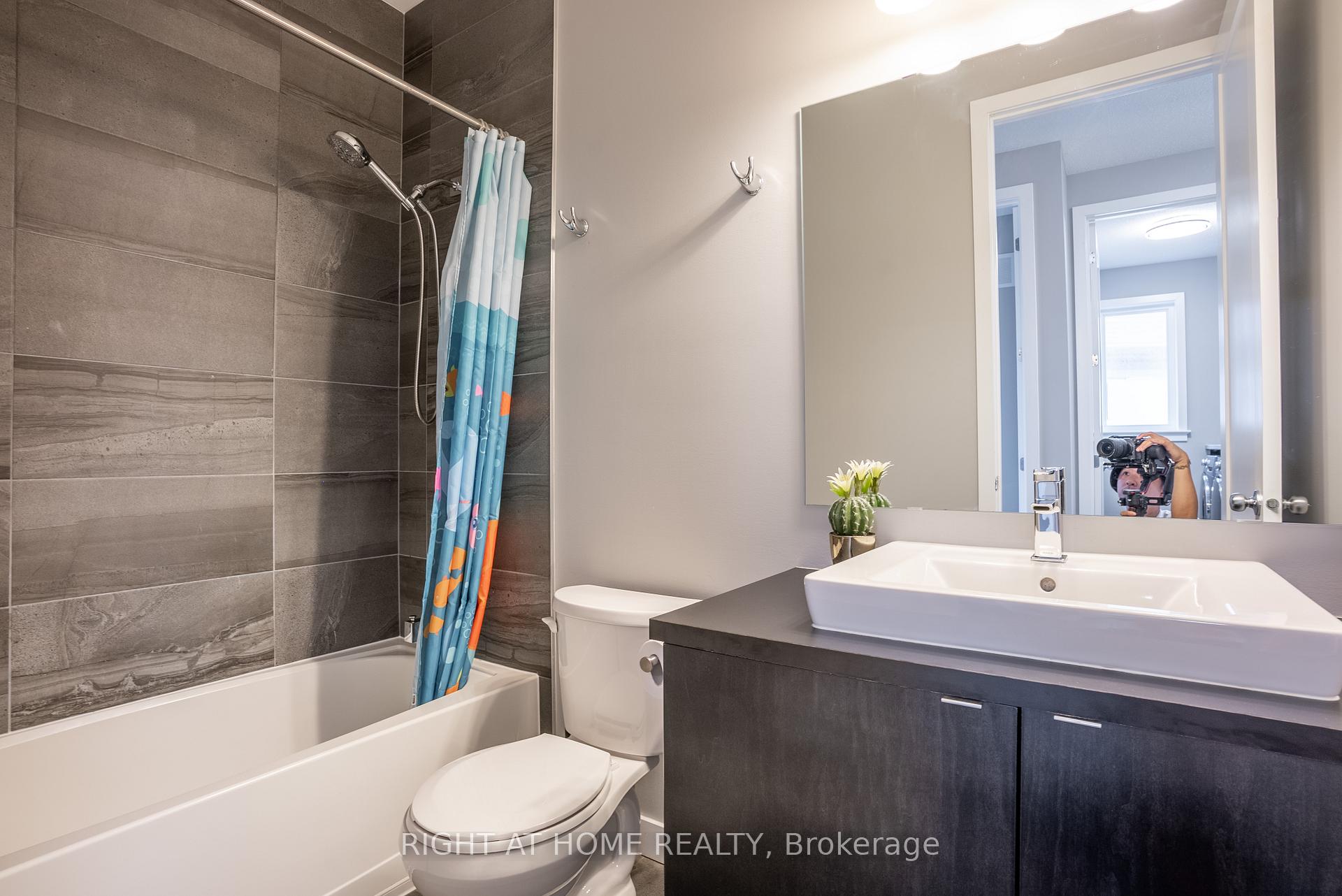 Photo 18 of 345 Andalusian Crescent, Ottawa, Kanata - Emerald Meadows/Trailwest — HOMEH