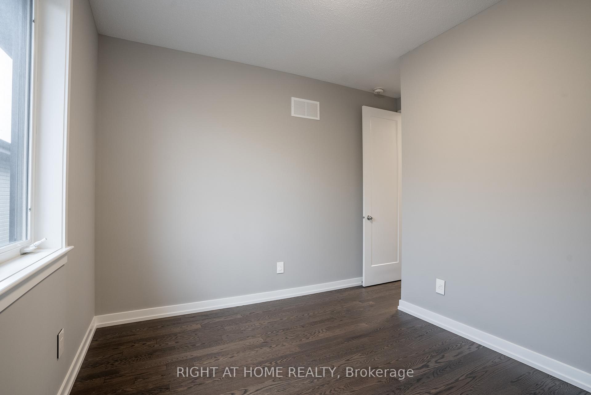 Photo 34 of 345 Andalusian Crescent, Ottawa, Kanata - Emerald Meadows/Trailwest — HOMEH