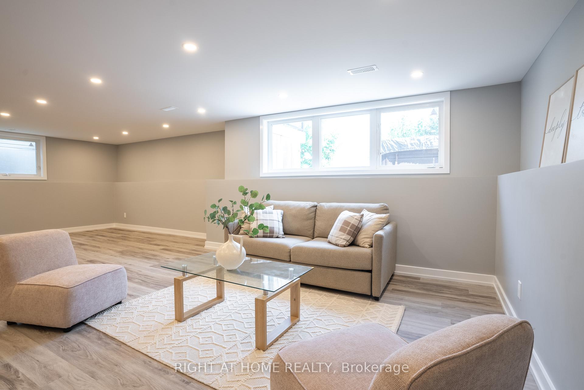 Photo 29 of 345 Andalusian Crescent, Ottawa, Kanata - Emerald Meadows/Trailwest — HOMEH