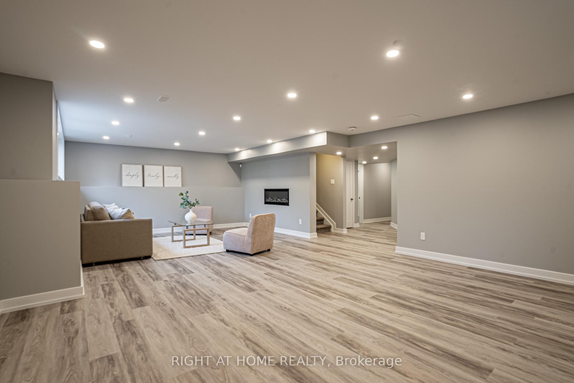 Photo 35 of 345 Andalusian Crescent, Ottawa, Kanata - Emerald Meadows/Trailwest — HOMEH