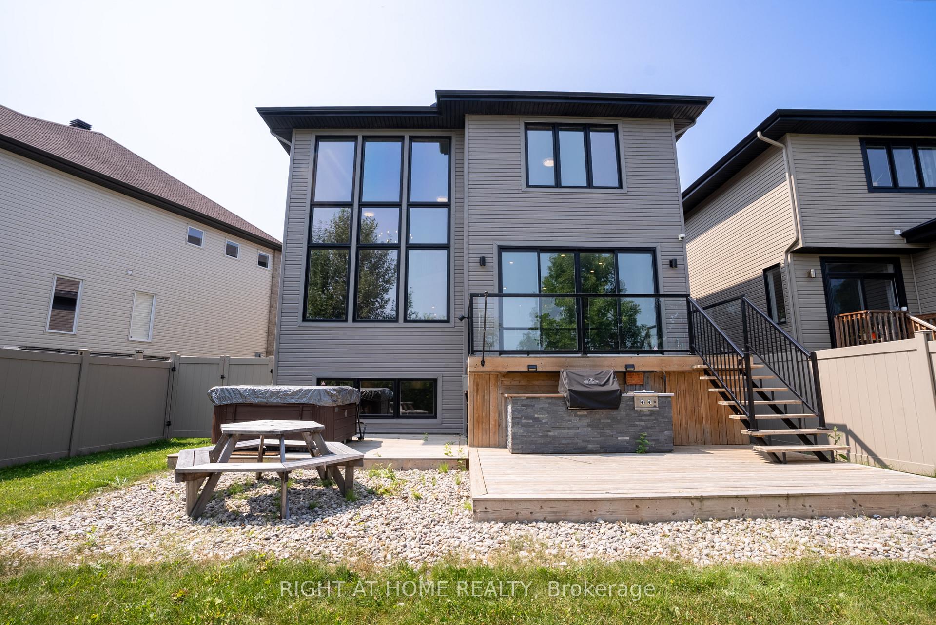 Photo 39 of 345 Andalusian Crescent, Ottawa, Kanata - Emerald Meadows/Trailwest — HOMEH