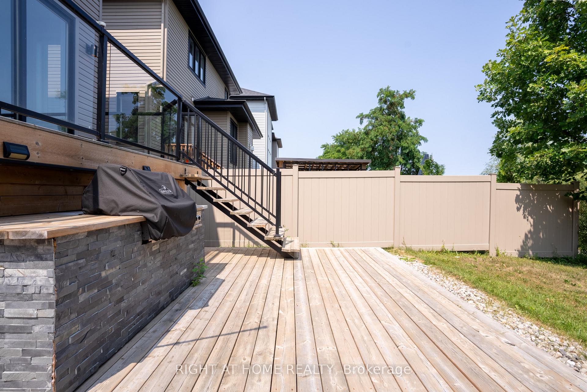Photo 40 of 345 Andalusian Crescent, Ottawa, Kanata - Emerald Meadows/Trailwest — HOMEH