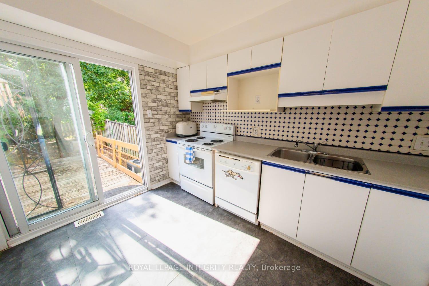 Photo 3 of 242 Beatrice Drive, Ottawa, Barrhaven - Longfields — HOMEH