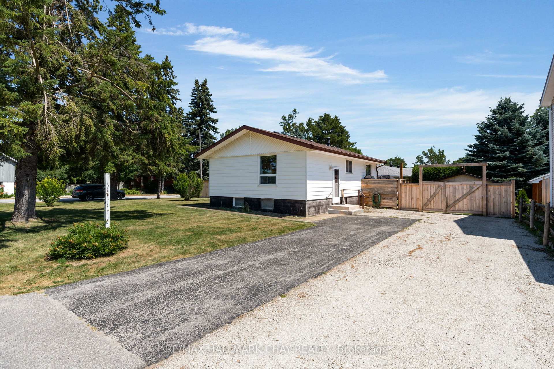 Photo 6 of 203 Sutherland Street N, Clearview, Stayner — HOMEH
