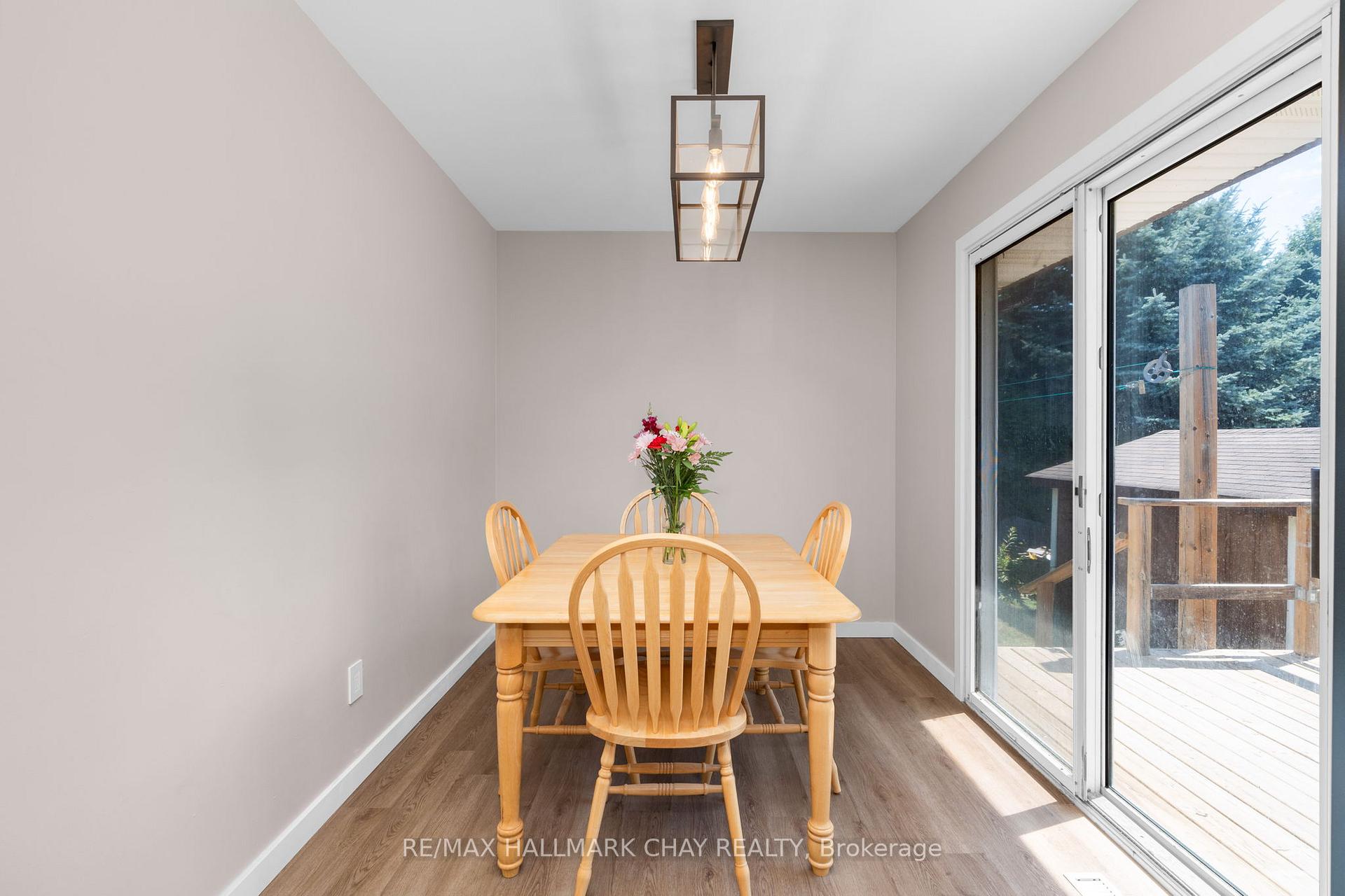 Photo 20 of 203 Sutherland Street N, Clearview, Stayner — HOMEH