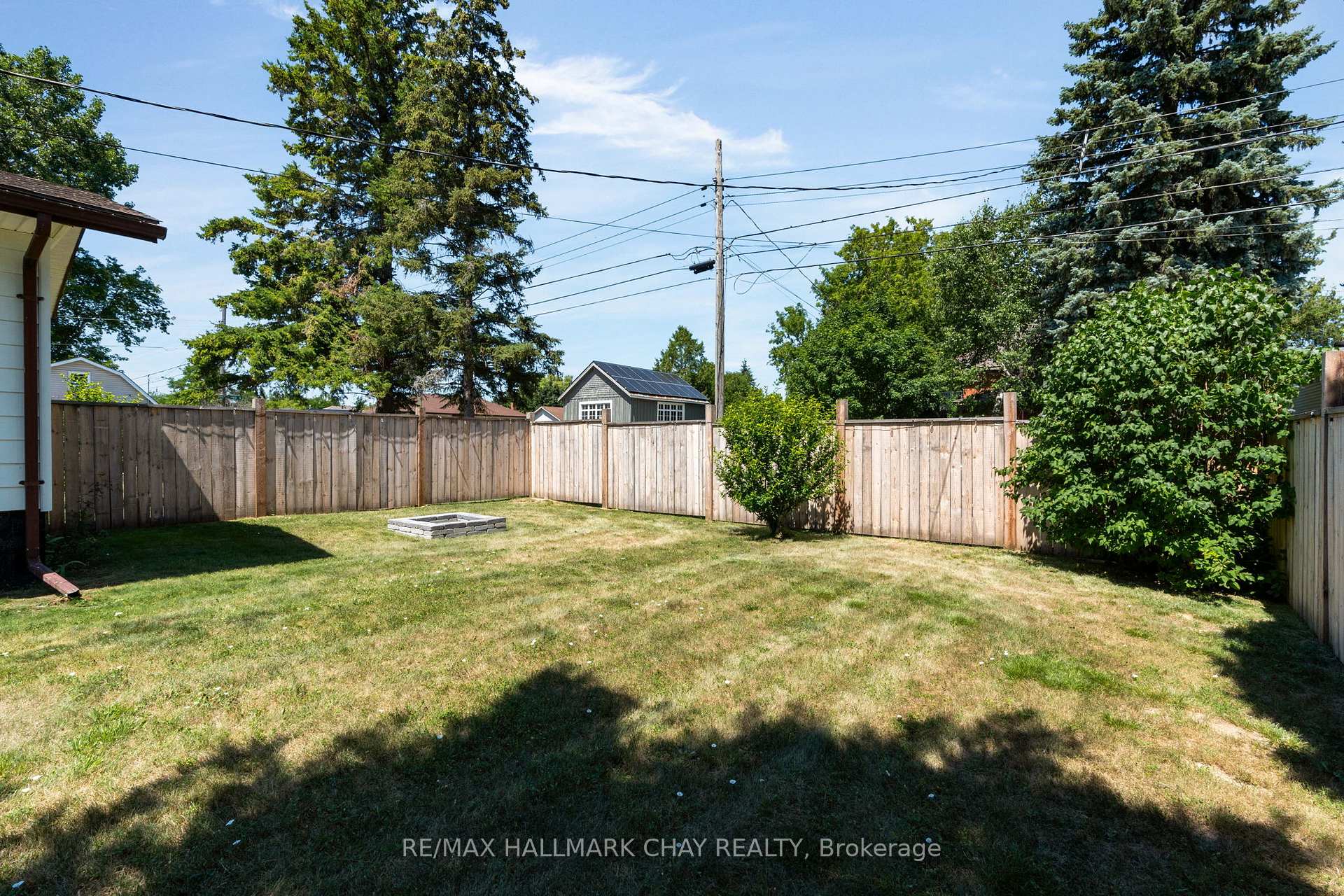 Photo 24 of 203 Sutherland Street N, Clearview, Stayner — HOMEH