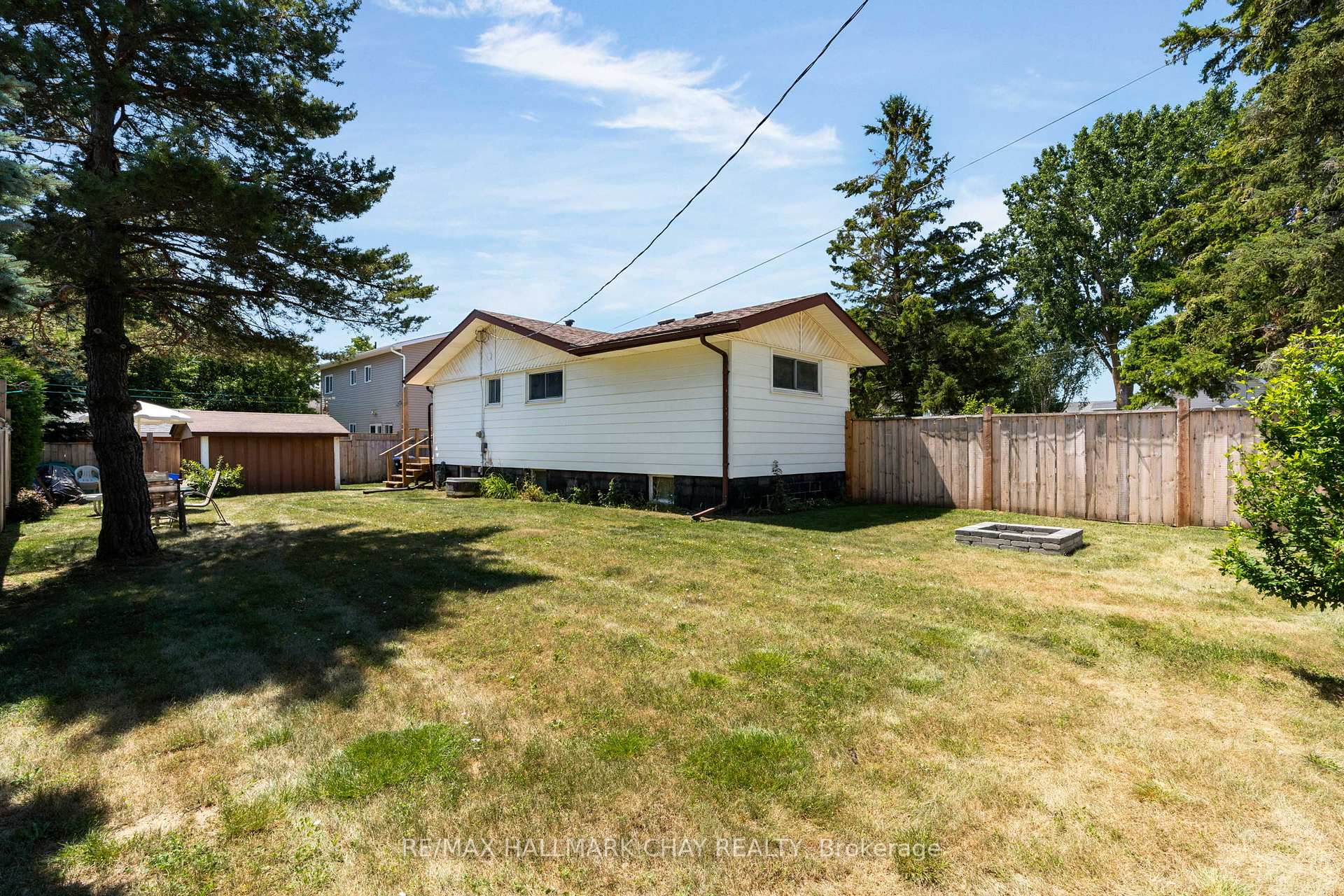 Photo 22 of 203 Sutherland Street N, Clearview, Stayner — HOMEH