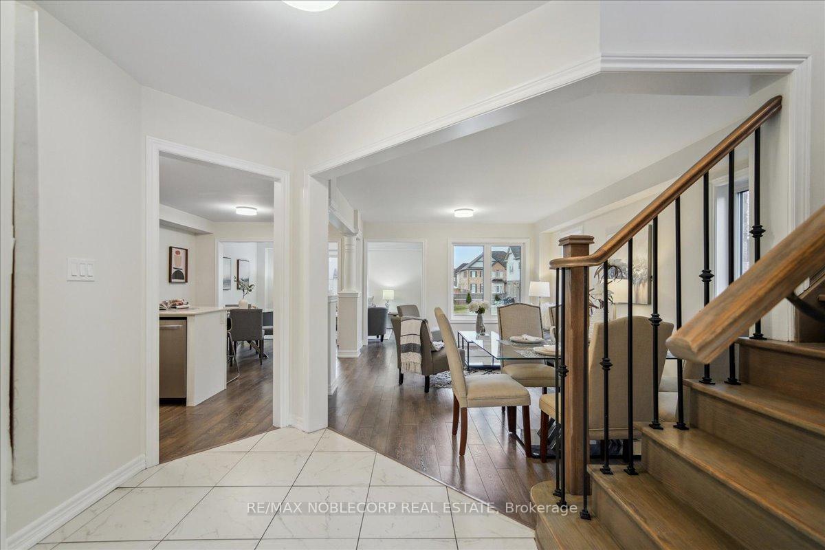 Photo 11 of 214 Bruce Cameron Drive, Clarington, Bowmanville — HOMEH