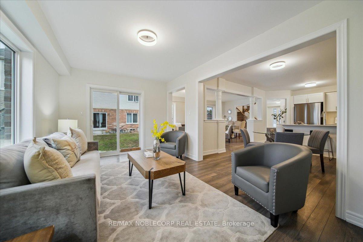 Photo 17 of 214 Bruce Cameron Drive, Clarington, Bowmanville — HOMEH