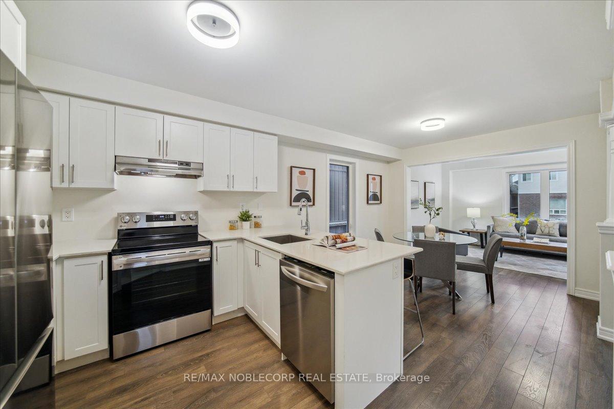 Photo 25 of 214 Bruce Cameron Drive, Clarington, Bowmanville — HOMEH