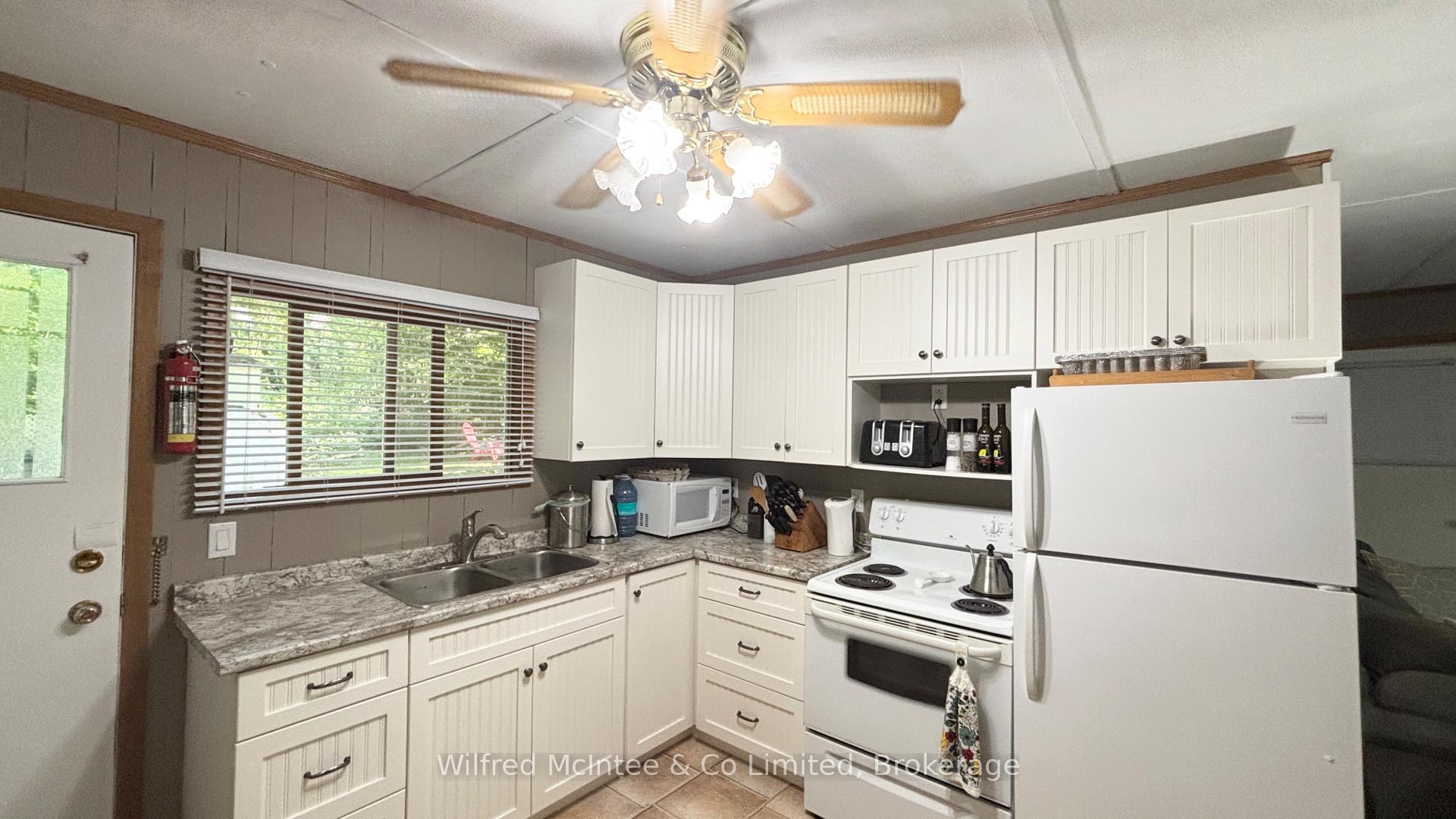 Photo 11 of 228 Thompson Avenue, Native Leased Lands — HOMEH