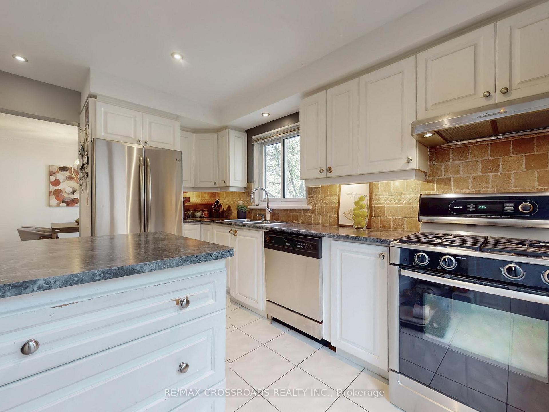 Photo 8 of 1777 Shadybrook Drive, Pickering, Amberlea — HOMEH