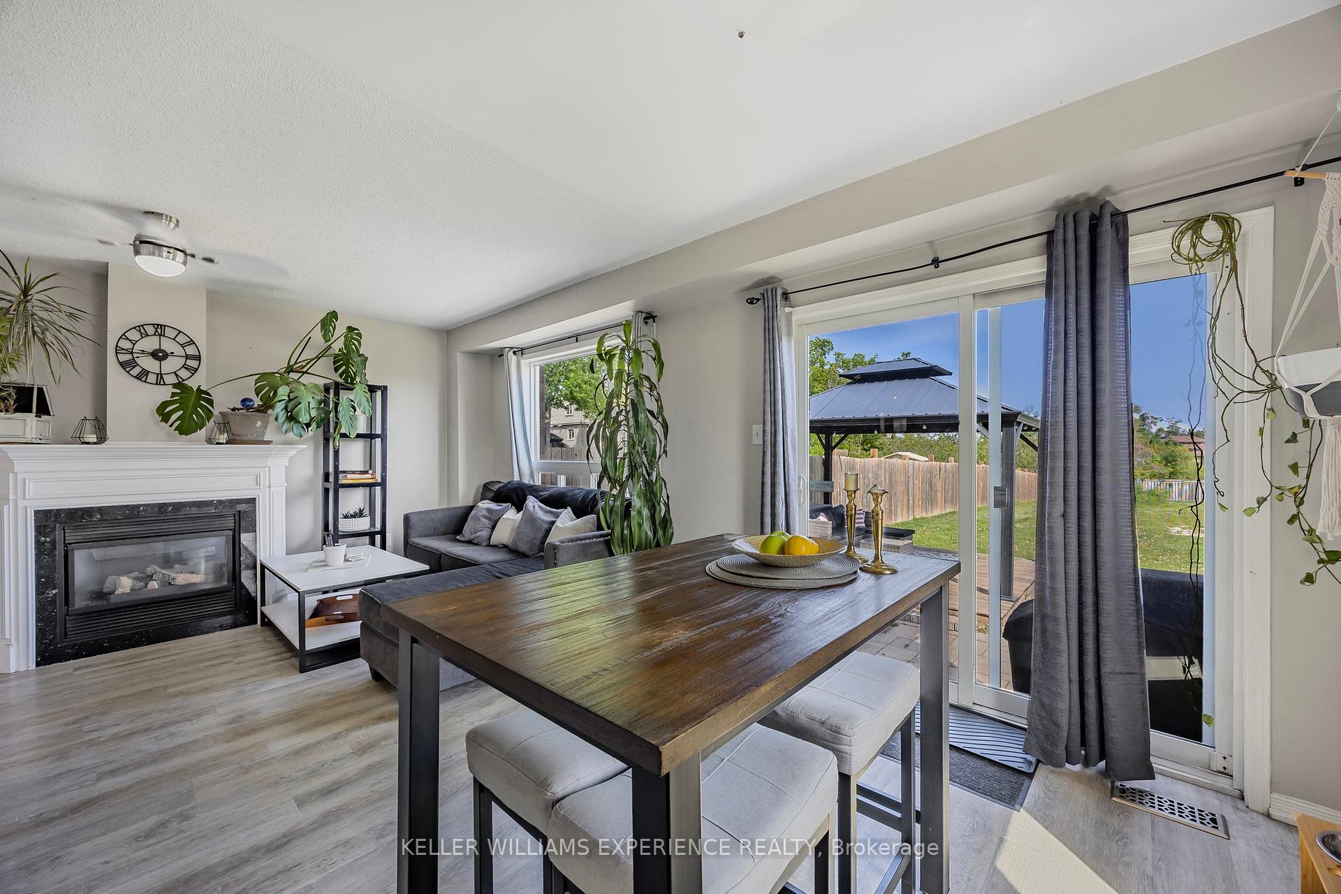 Photo 17 of 13 Sunset Place, Barrie, Holly — HOMEH