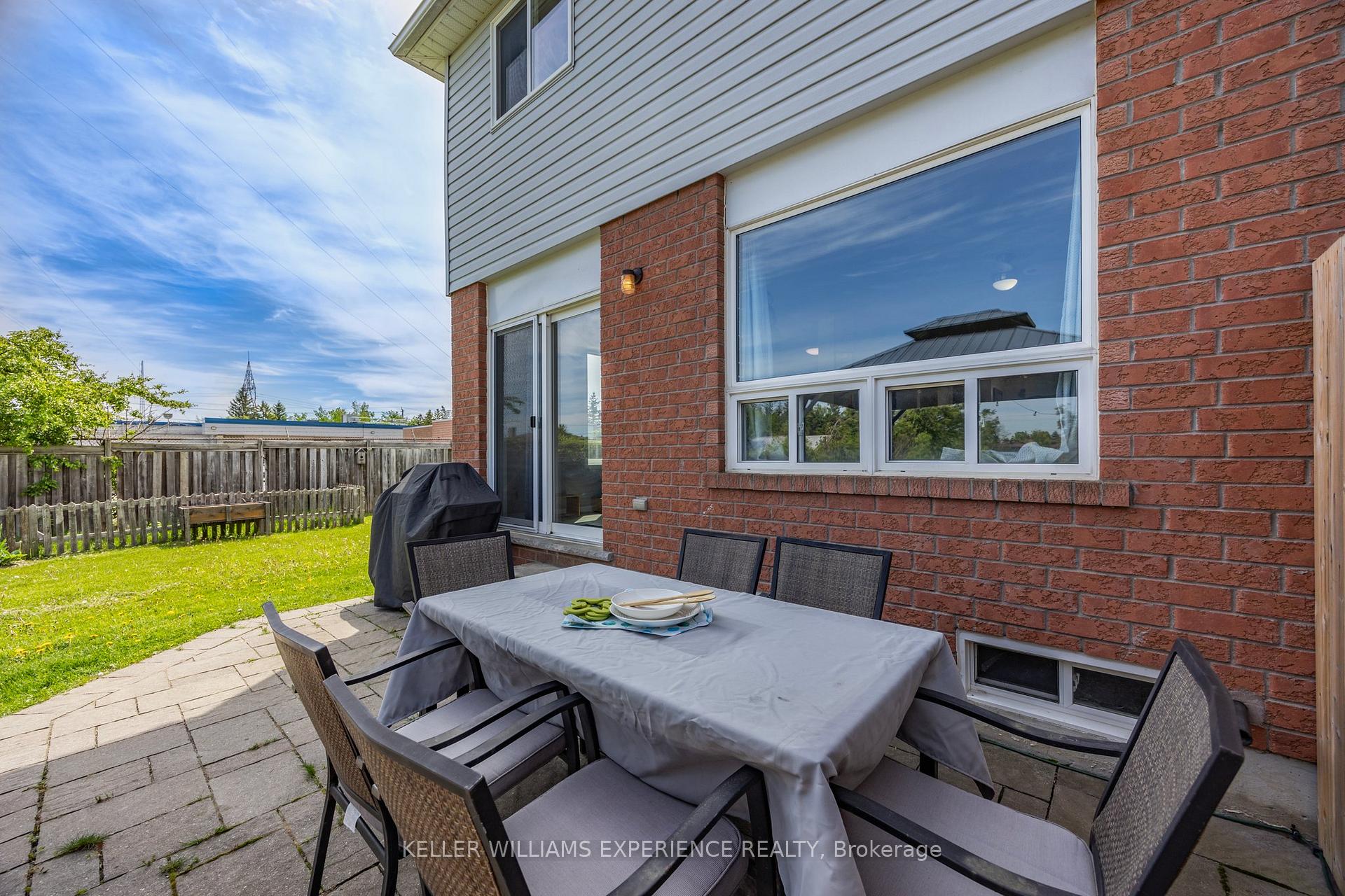 Photo 16 of 13 Sunset Place, Barrie, Holly — HOMEH