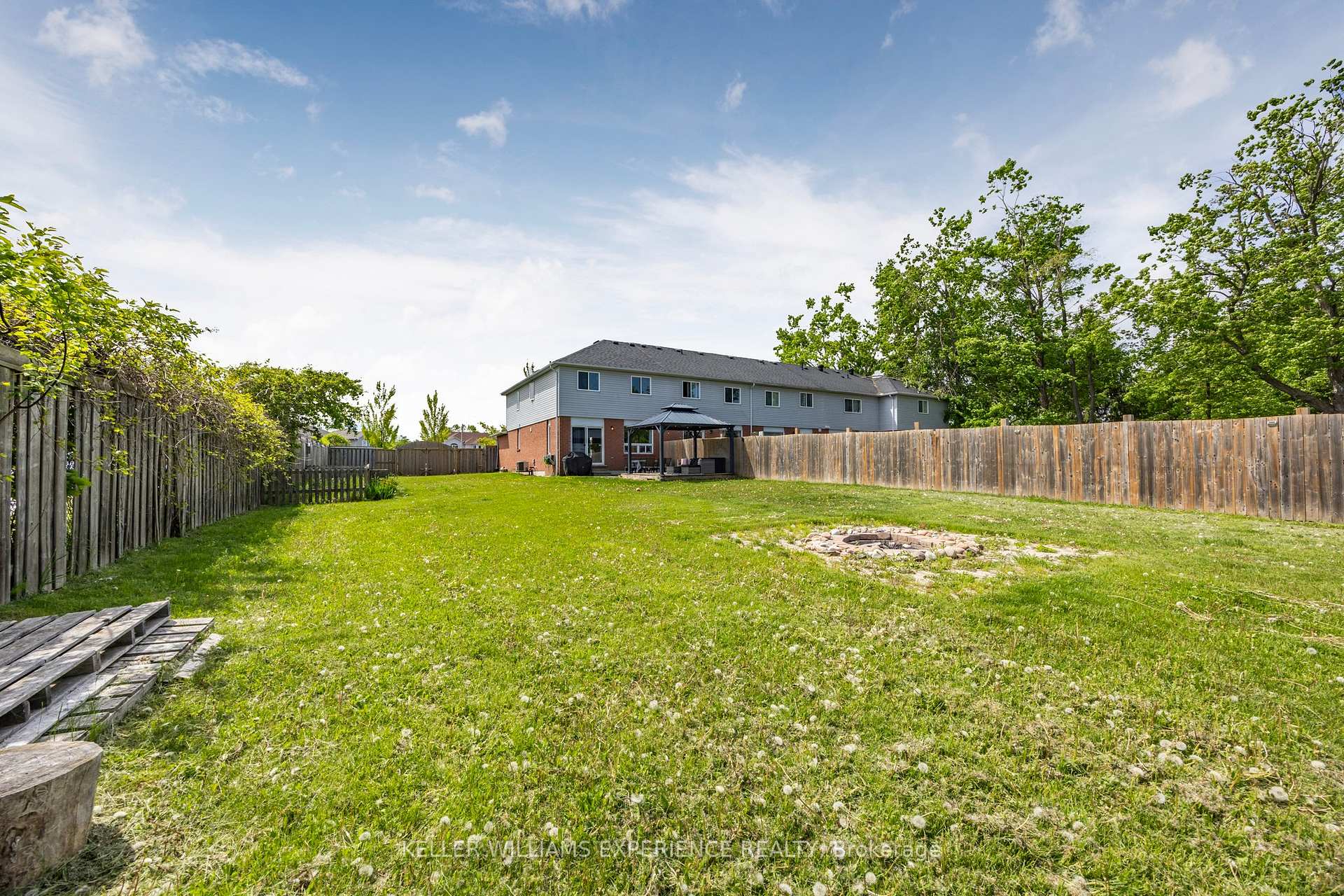 Photo 36 of 13 Sunset Place, Barrie, Holly — HOMEH