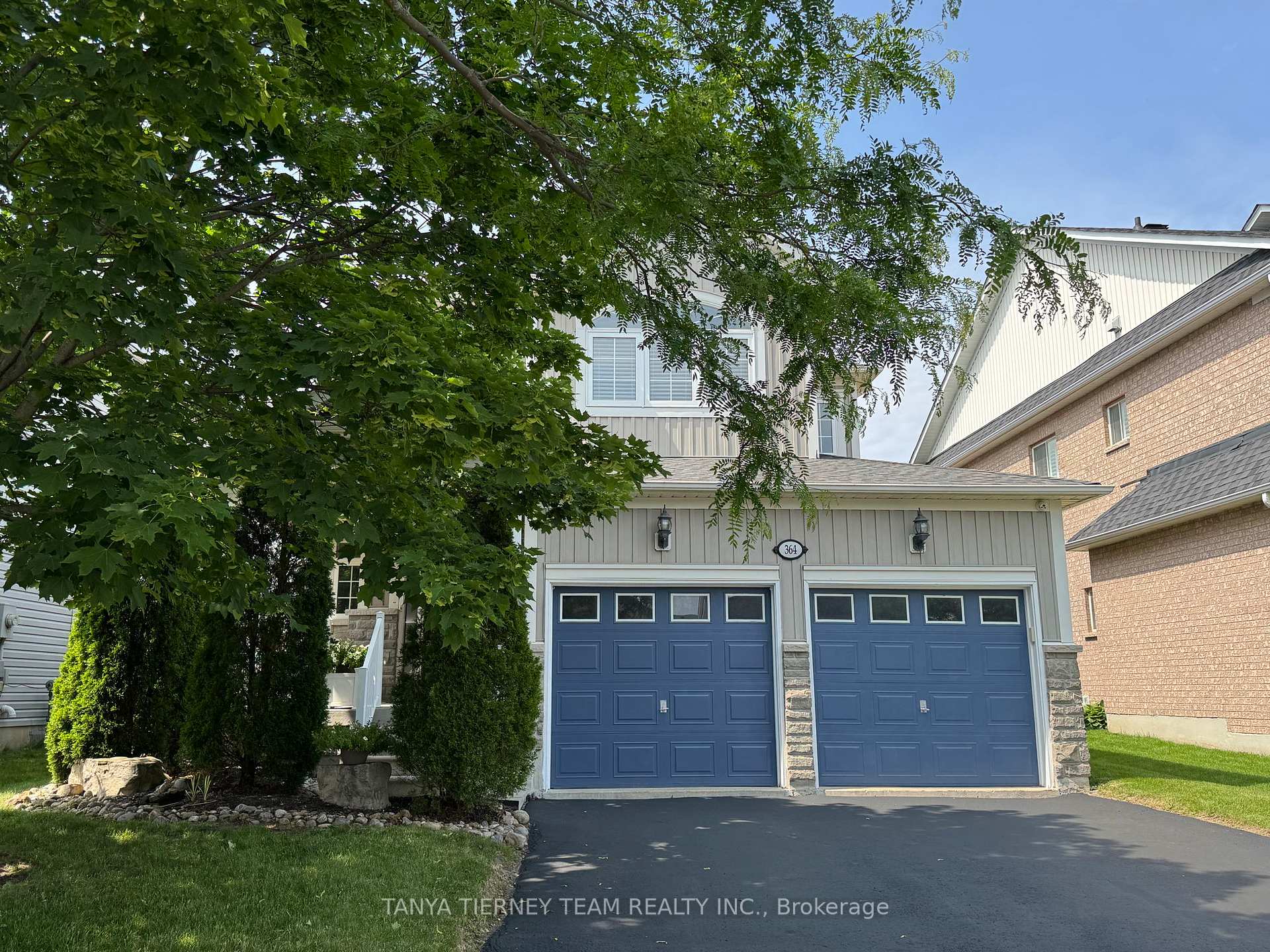 Photo 7 of 364 Carnwith Drive E, Whitby, Brooklin — HOMEH