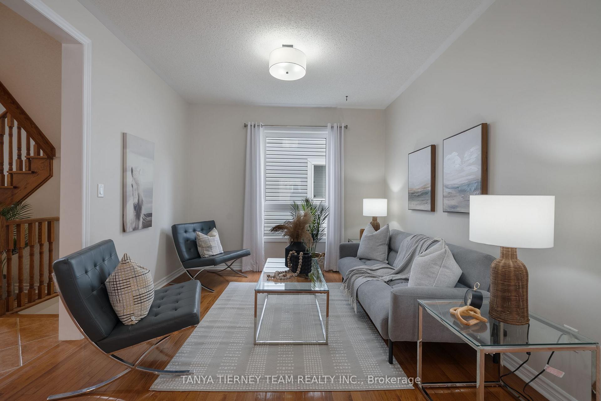 Photo 25 of 364 Carnwith Drive E, Whitby, Brooklin — HOMEH