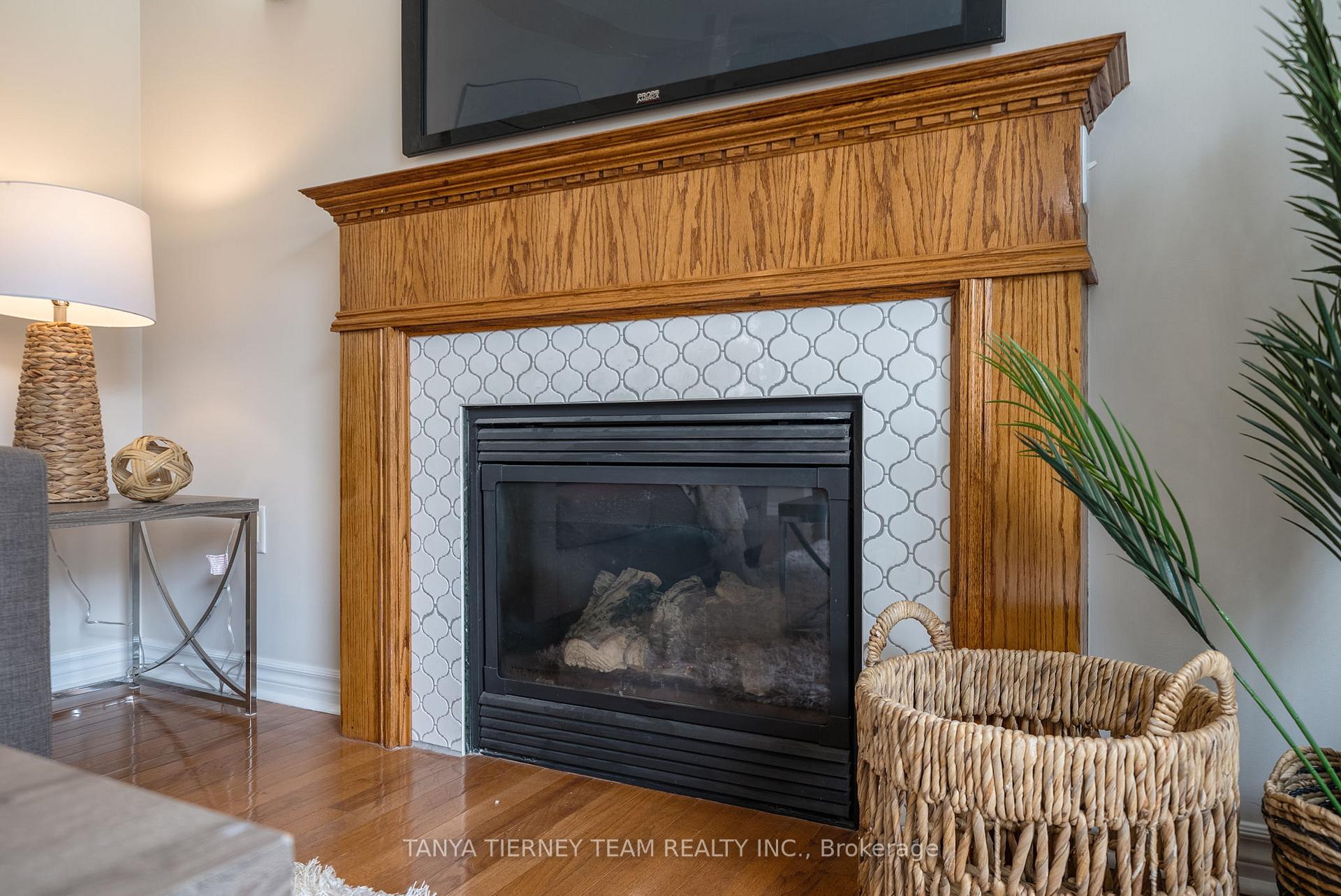 Photo 31 of 364 Carnwith Drive E, Whitby, Brooklin — HOMEH